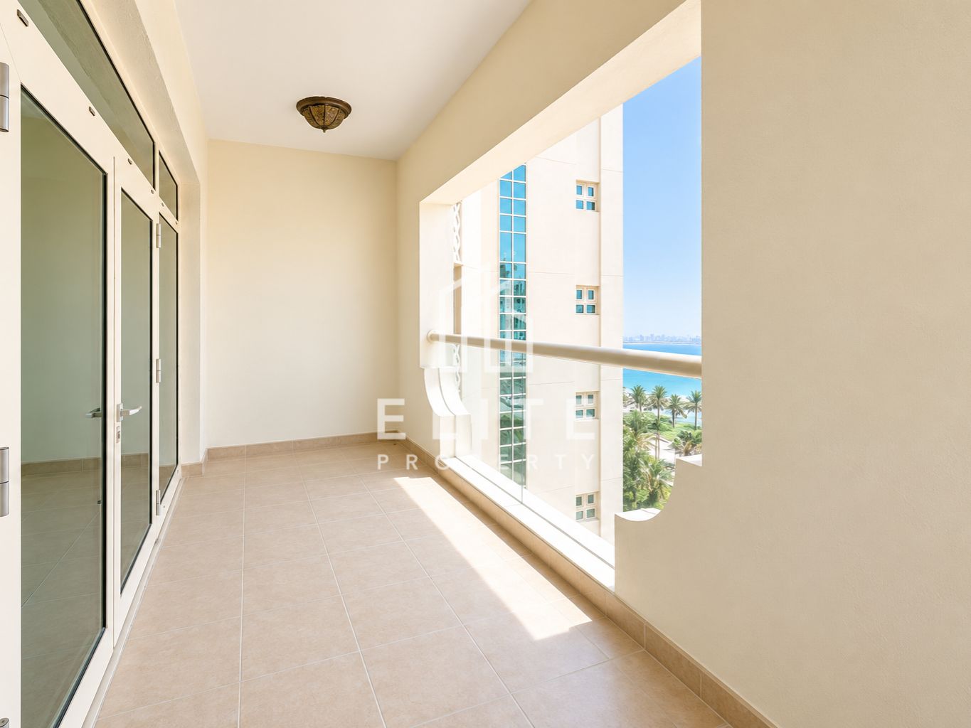 Unfurnished | Vacant Ready to Move | Modern