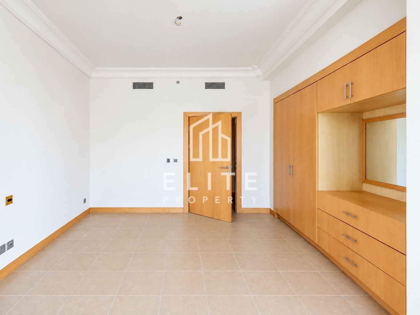 Unfurnished | Vacant Ready to Move | Modern