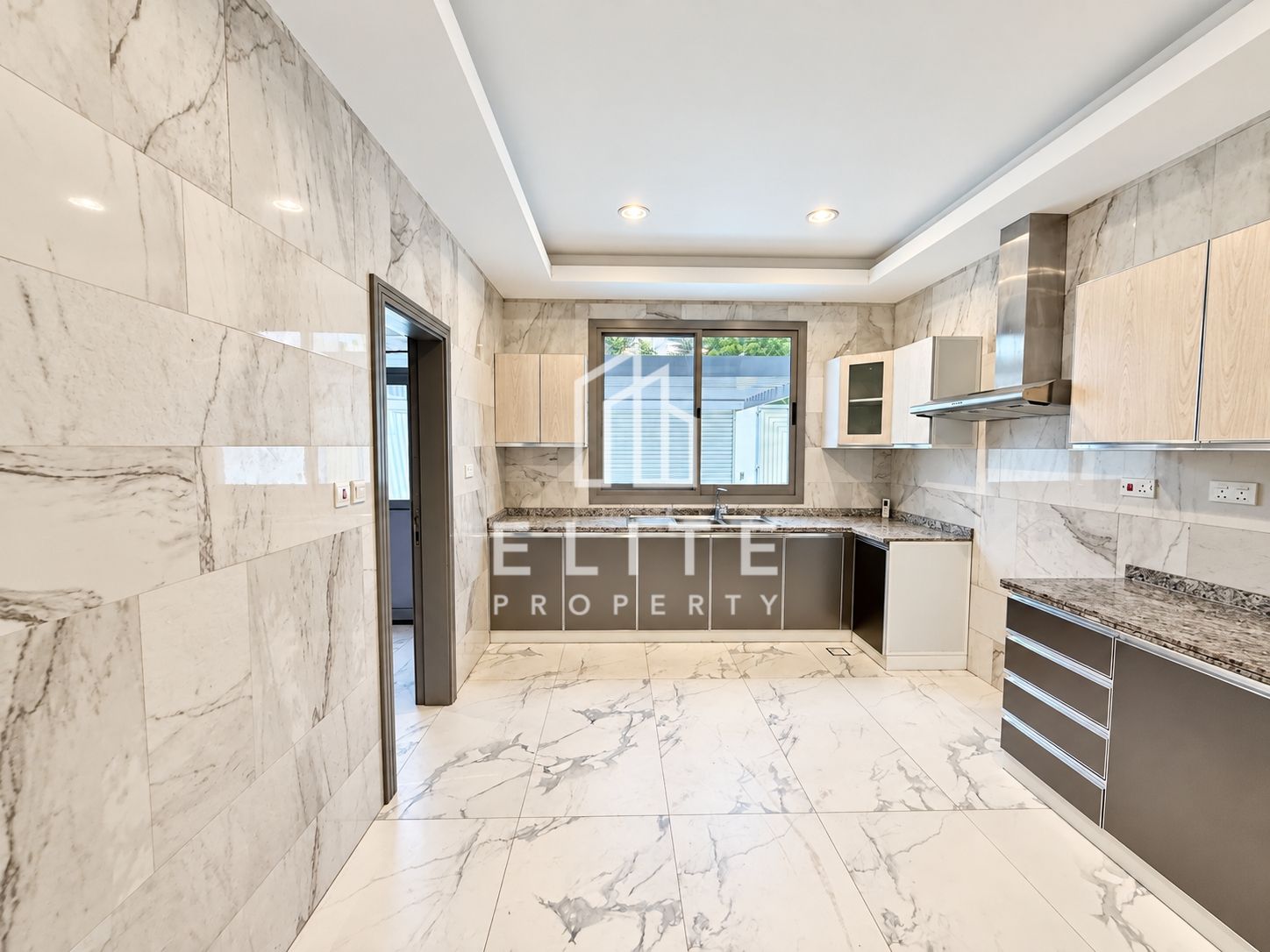 Upgraded 3BR + Maid | Corner Villa | Garden