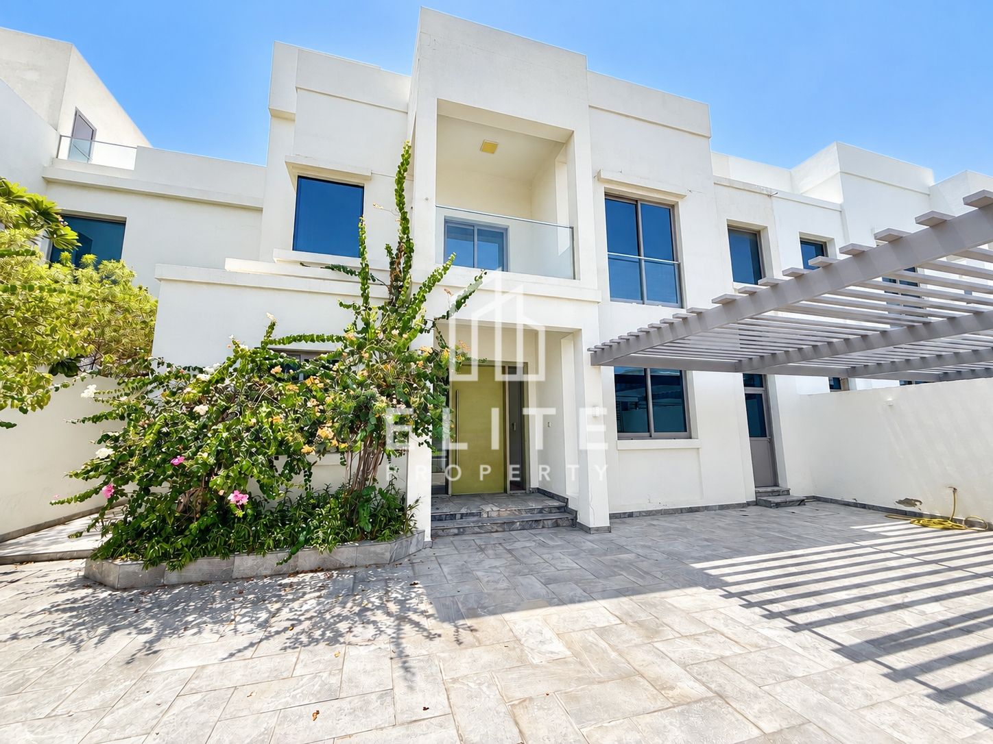 Upgraded 3BR+Maid | Close to beach |Available now