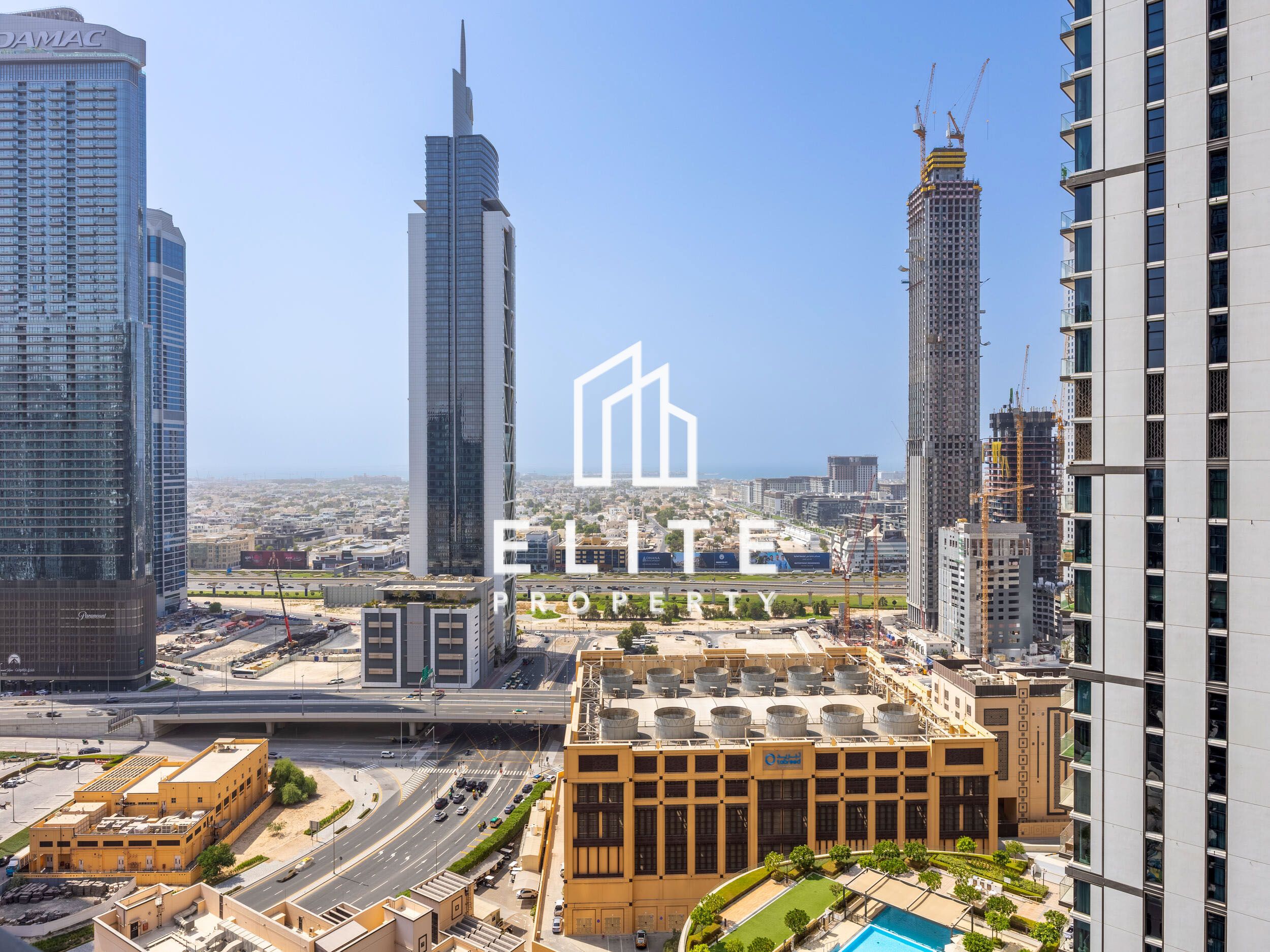 LARGE LAYOUT - CORNER UNIT - BOULEVARD VIEWS