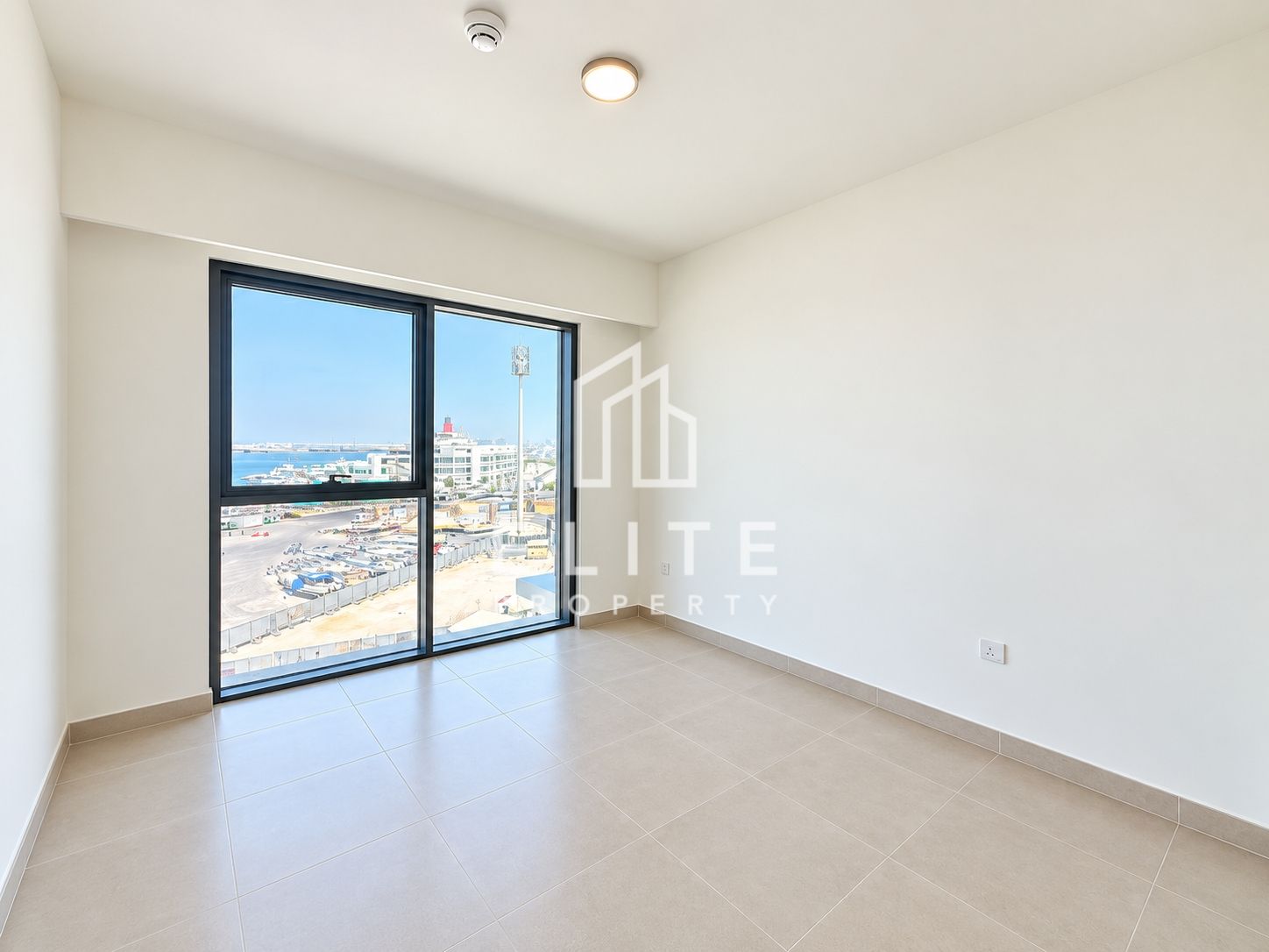 Brand New | Top Floor | Sea Veiw