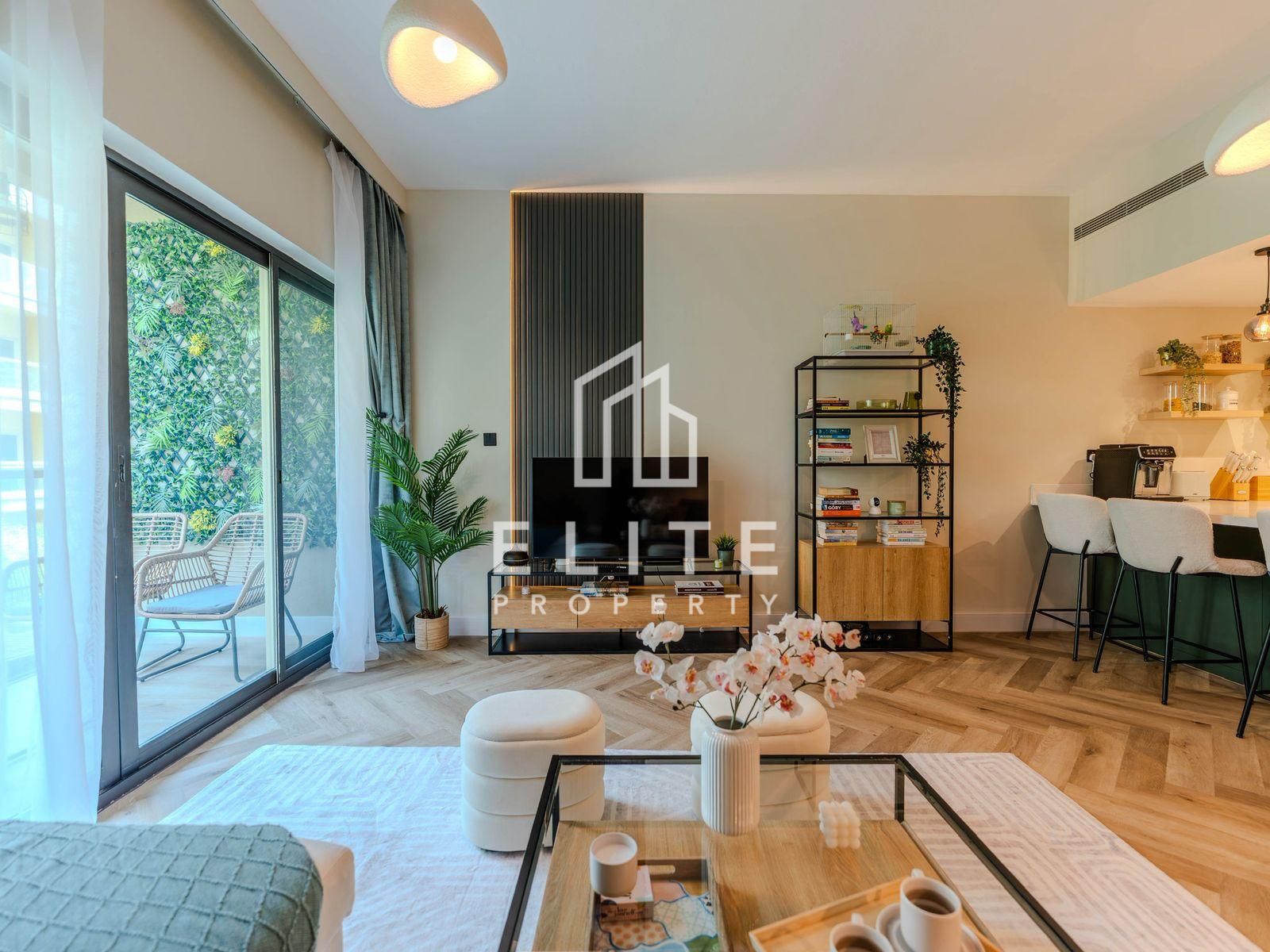 FULLY UPGRADED | FULLY FURNISHED | VACANT