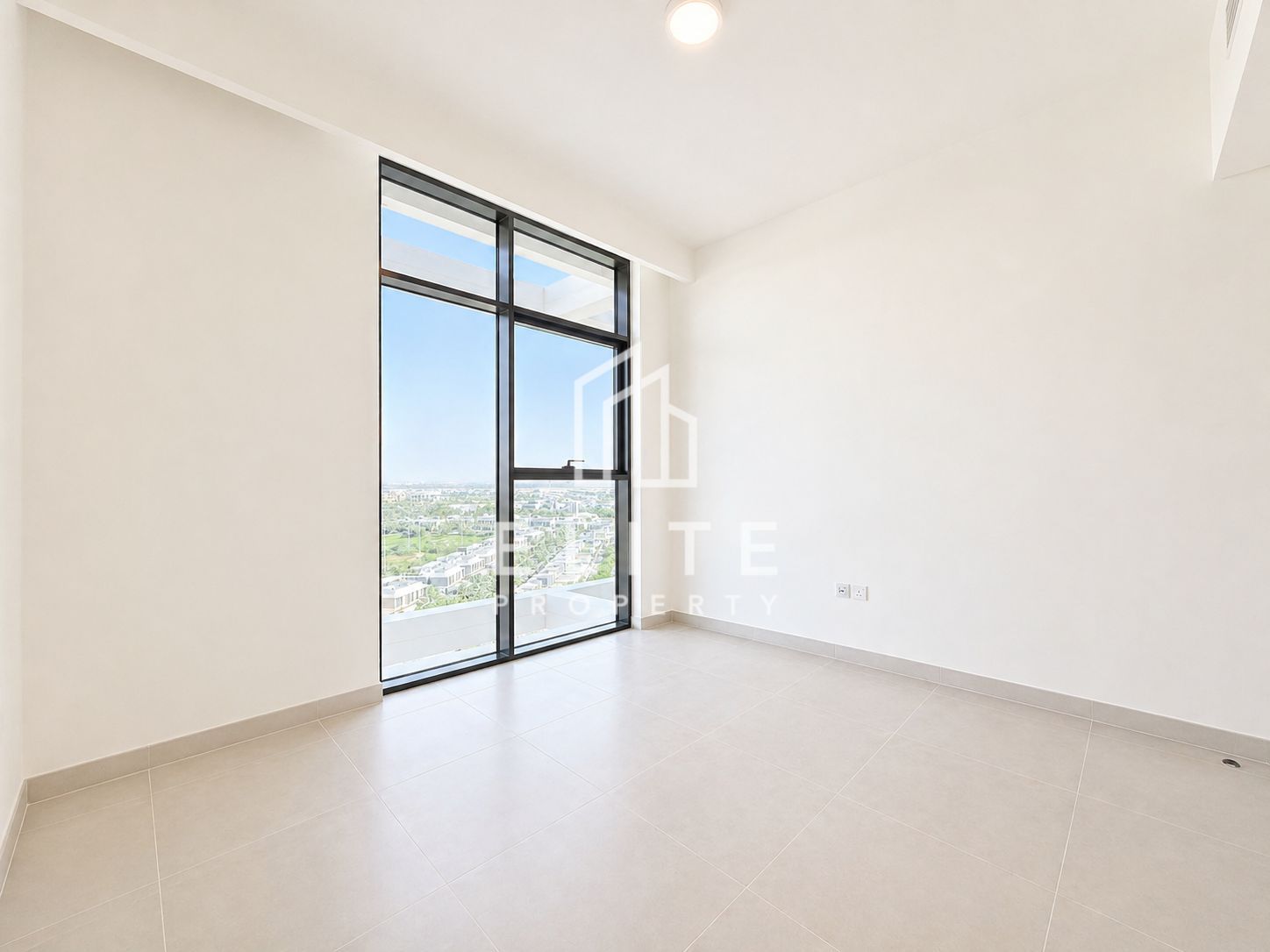 High Floor I Full Golf Course View I +Maid