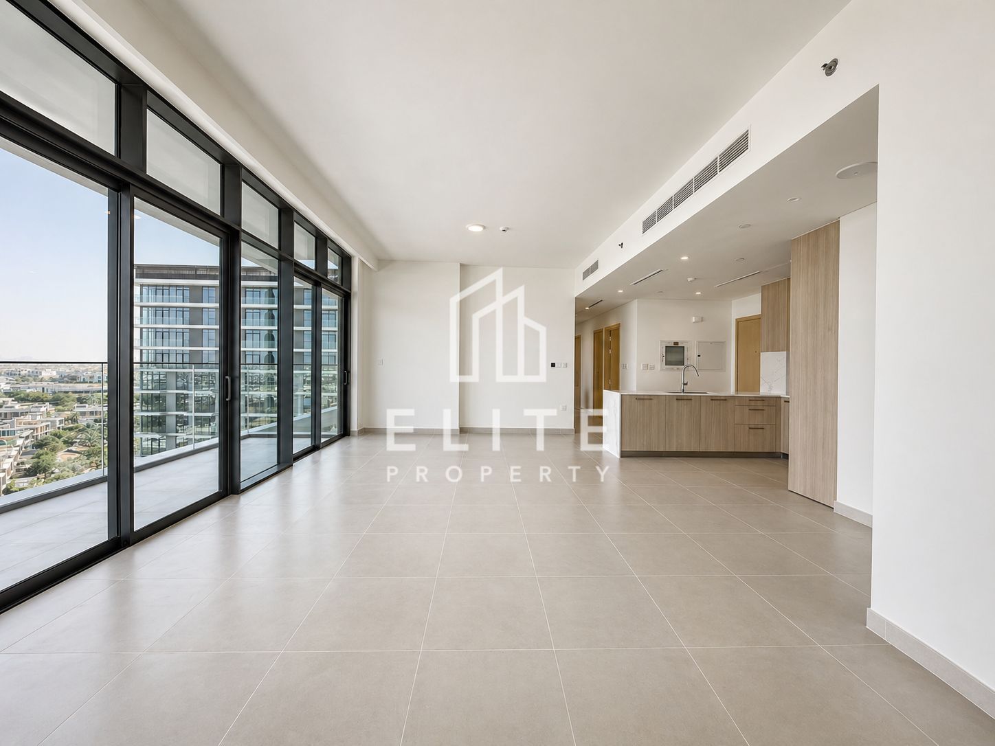 High Floor I Full Golf Course View I +Maid