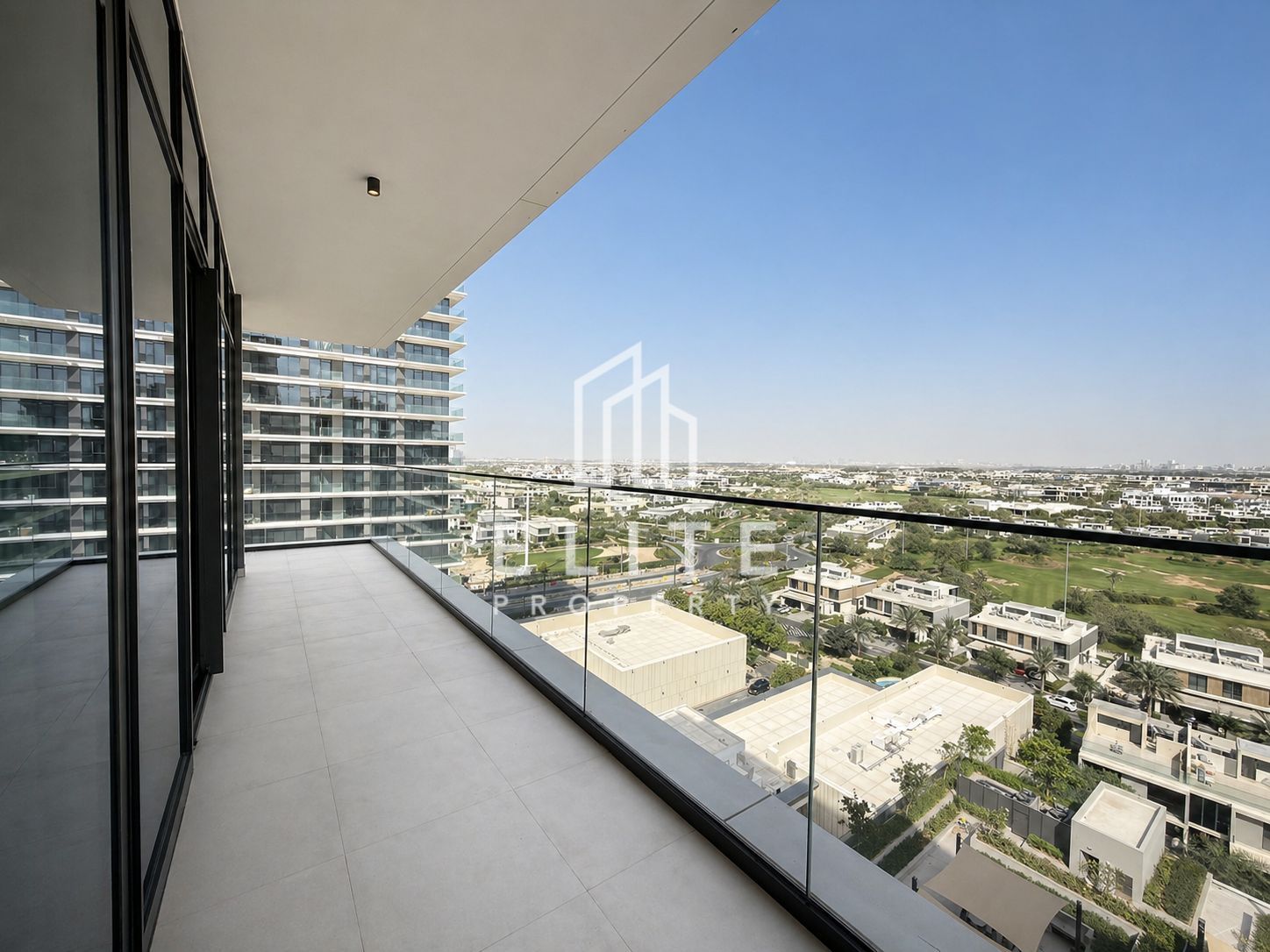 High Floor I Full Golf Course View I +Maid