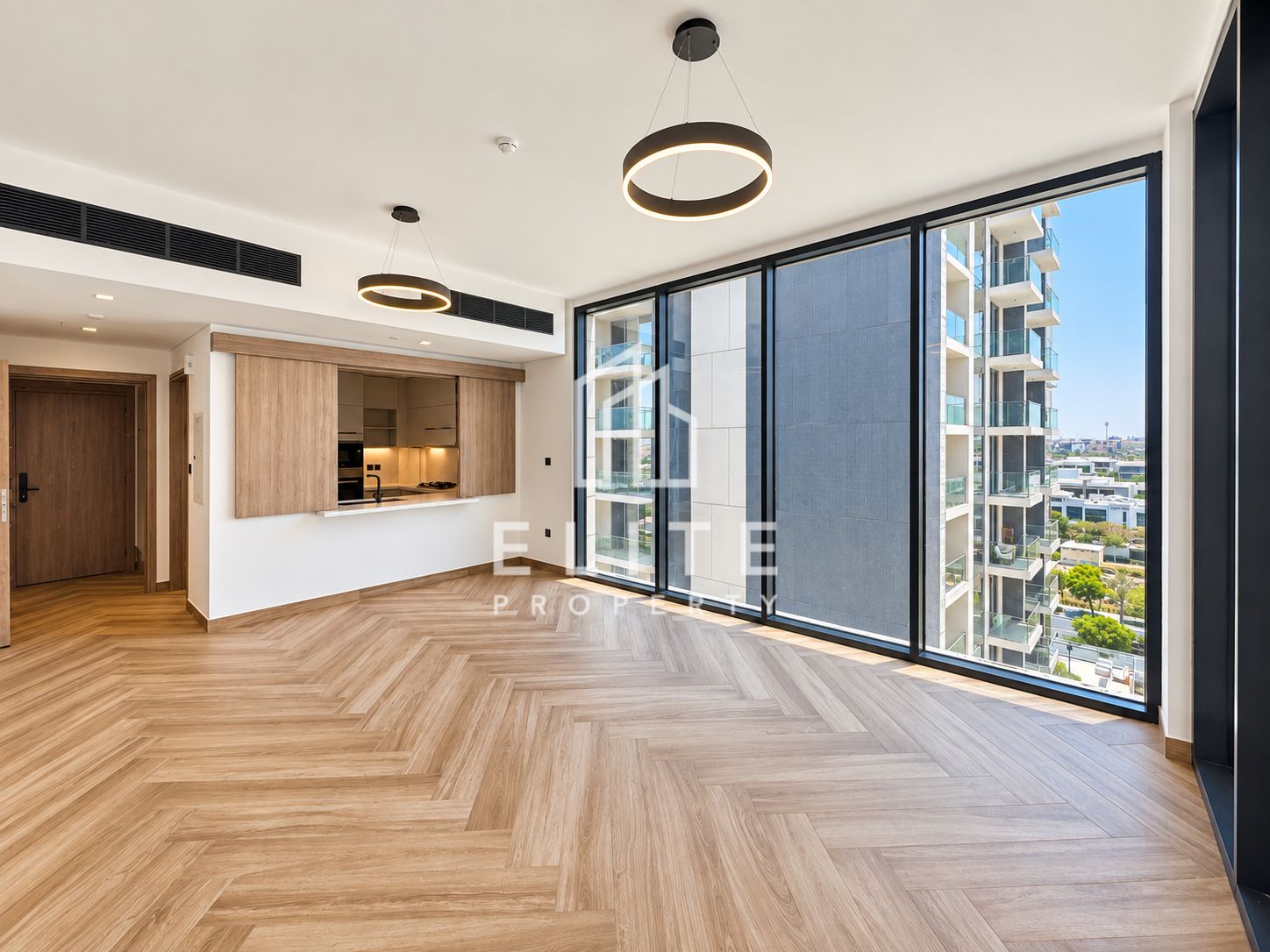 CORNER | BIG TERRACE | 2 PARKING SPACES