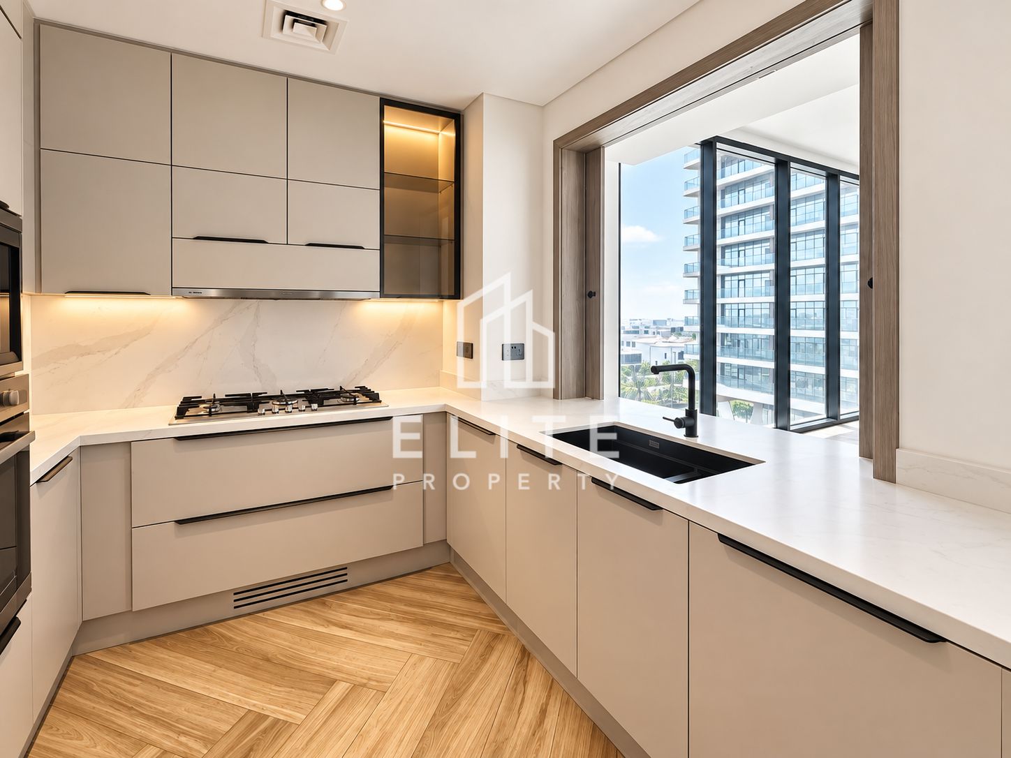 CORNER | BIG TERRACE | 2 PARKING SPACES