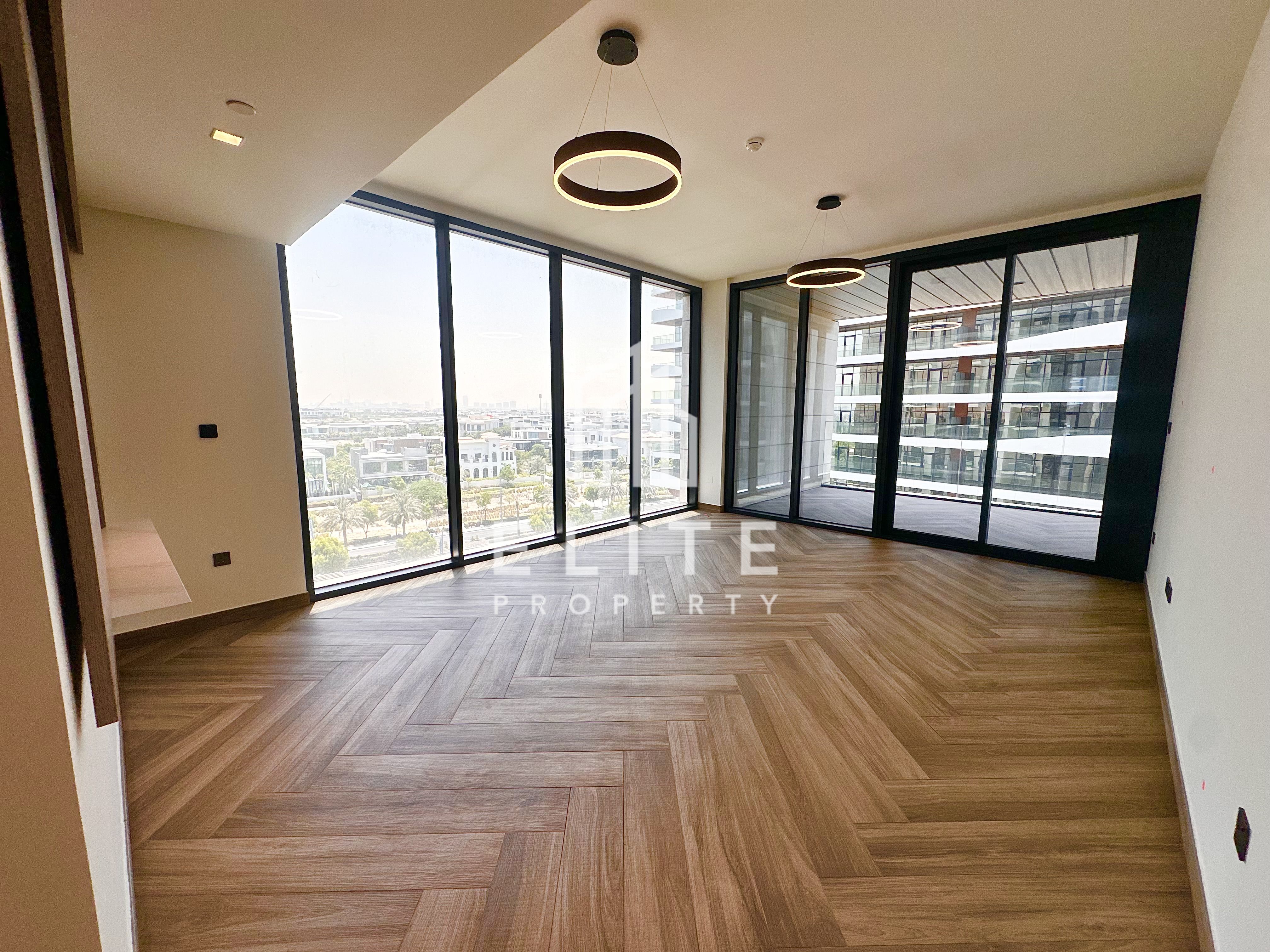 CORNER | BIG TERRACE | 2 PARKING SPACES