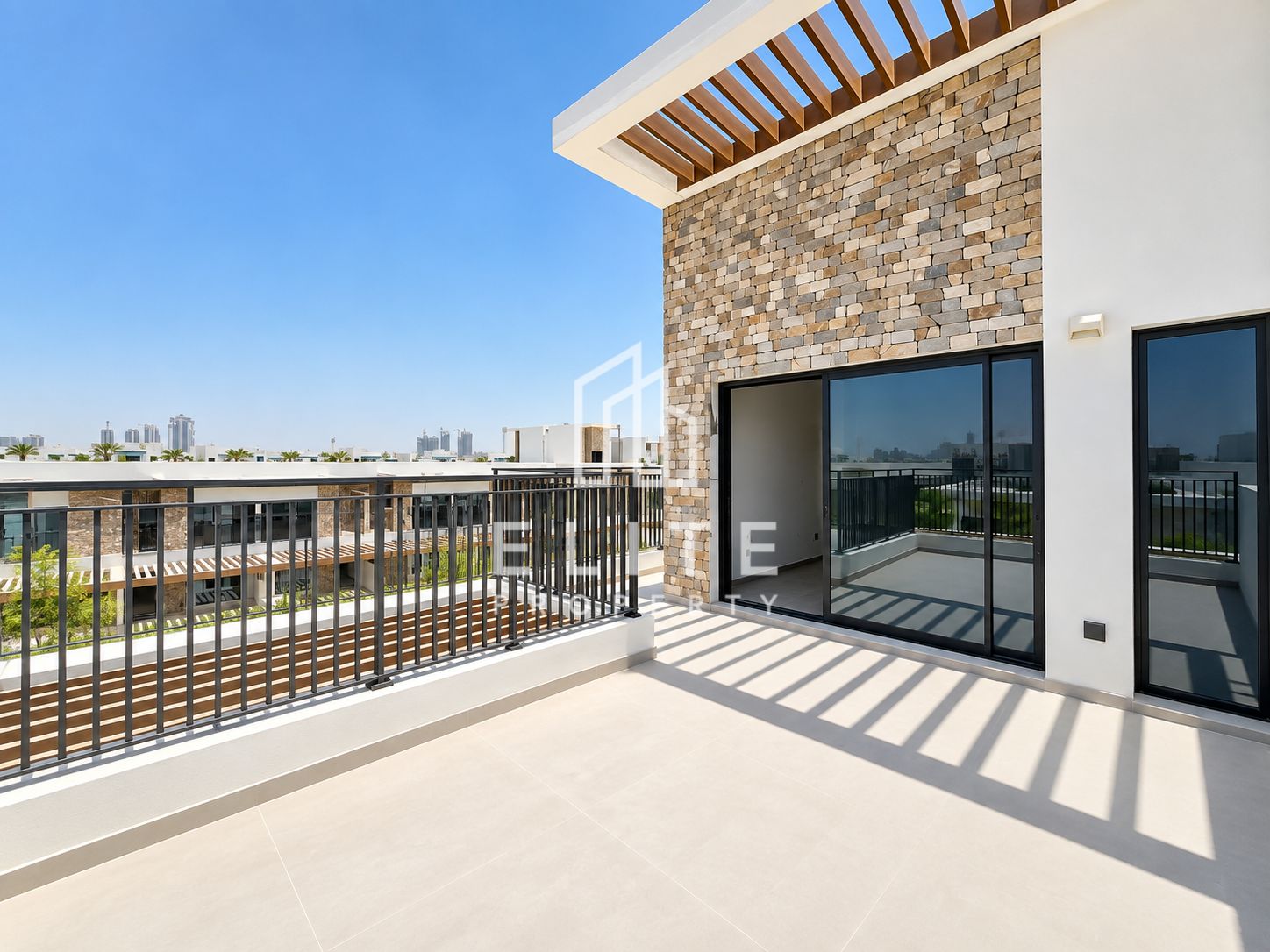 End Unit | Rooftop | Closed Kitchen
