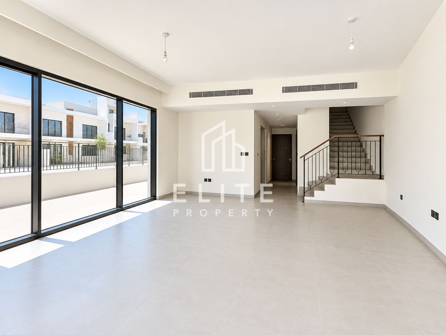 End Unit | Rooftop | Closed Kitchen