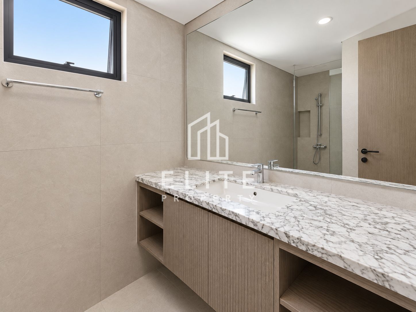 End Unit | Rooftop | Closed Kitchen