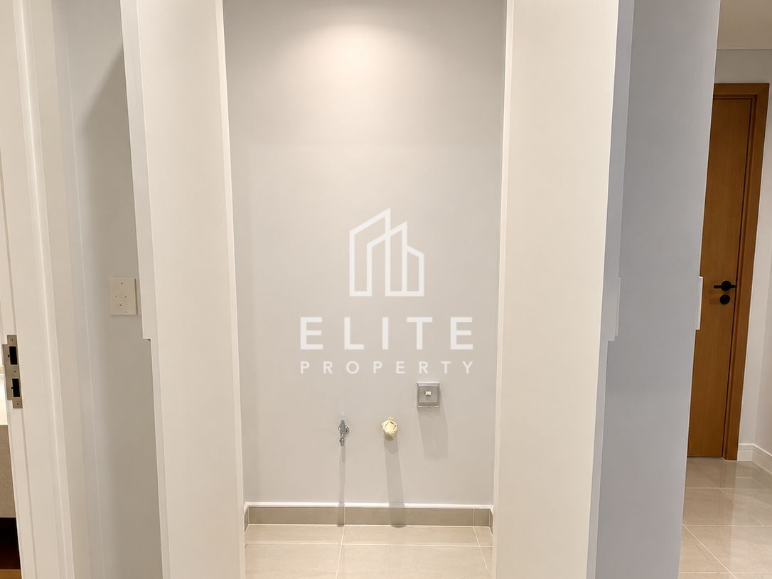 BEACH ACCESS | VACANT | MID-FLOOR