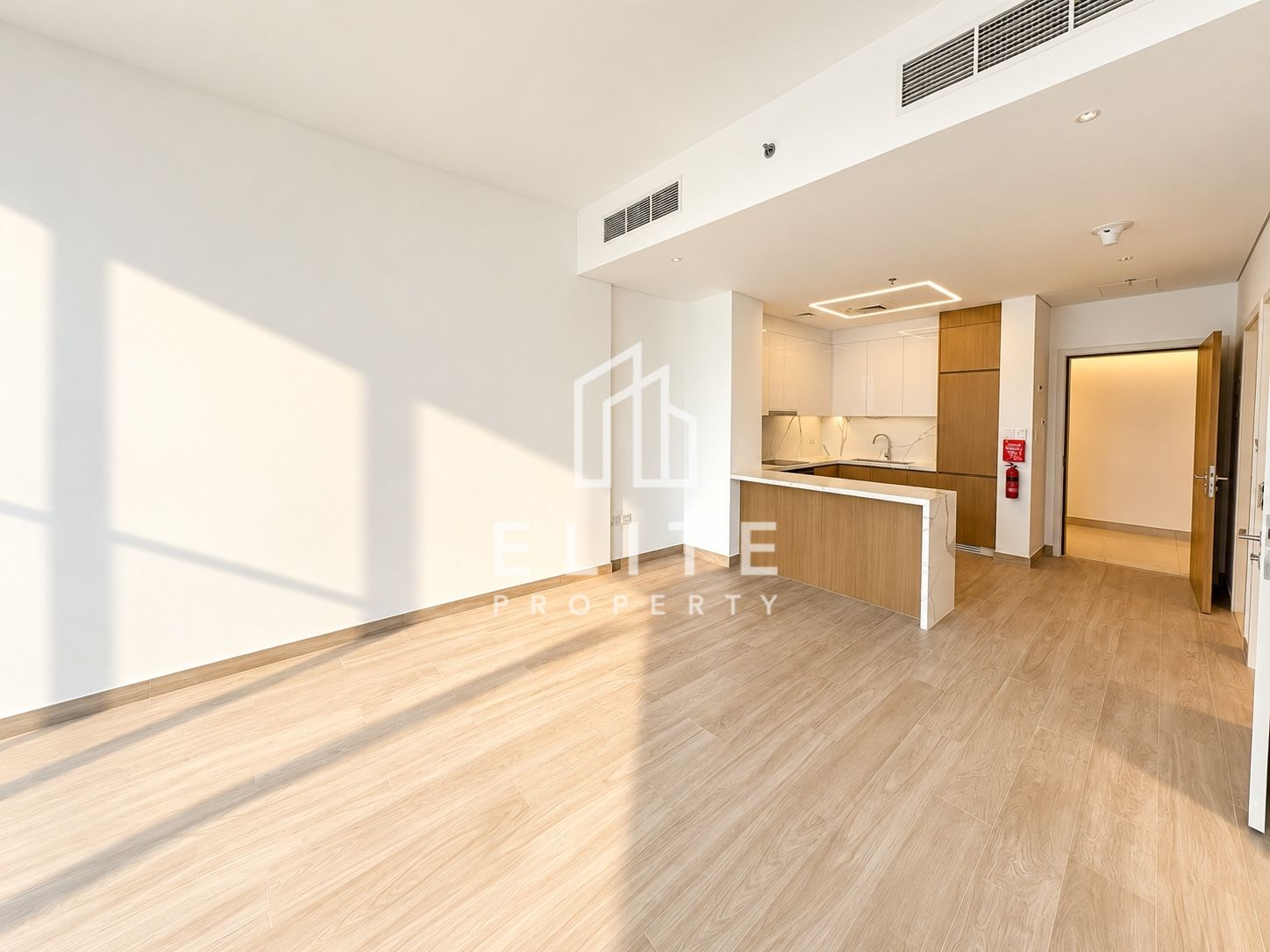 Brand New | Top Floor | Luxury Building