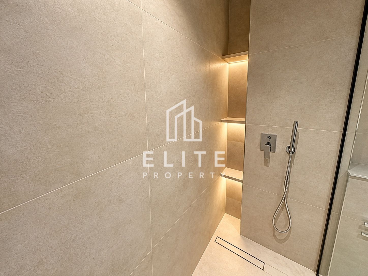 Brand New | Top Floor | Luxury Building