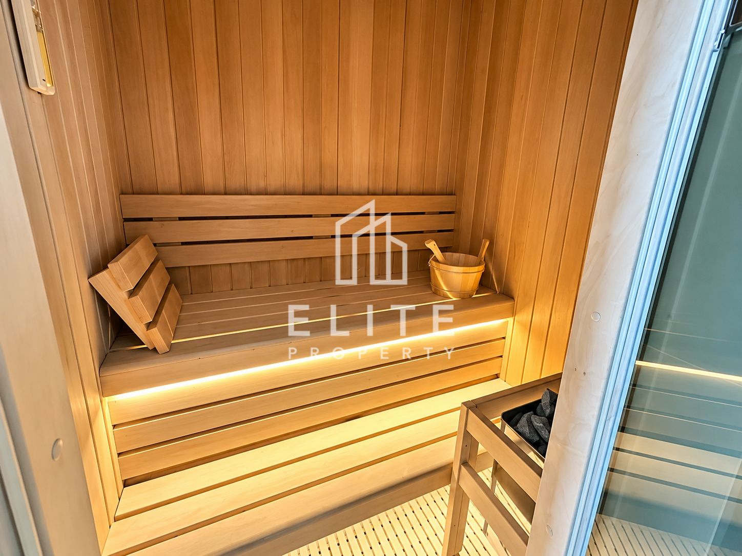 Brand New | Top Floor | Luxury Building