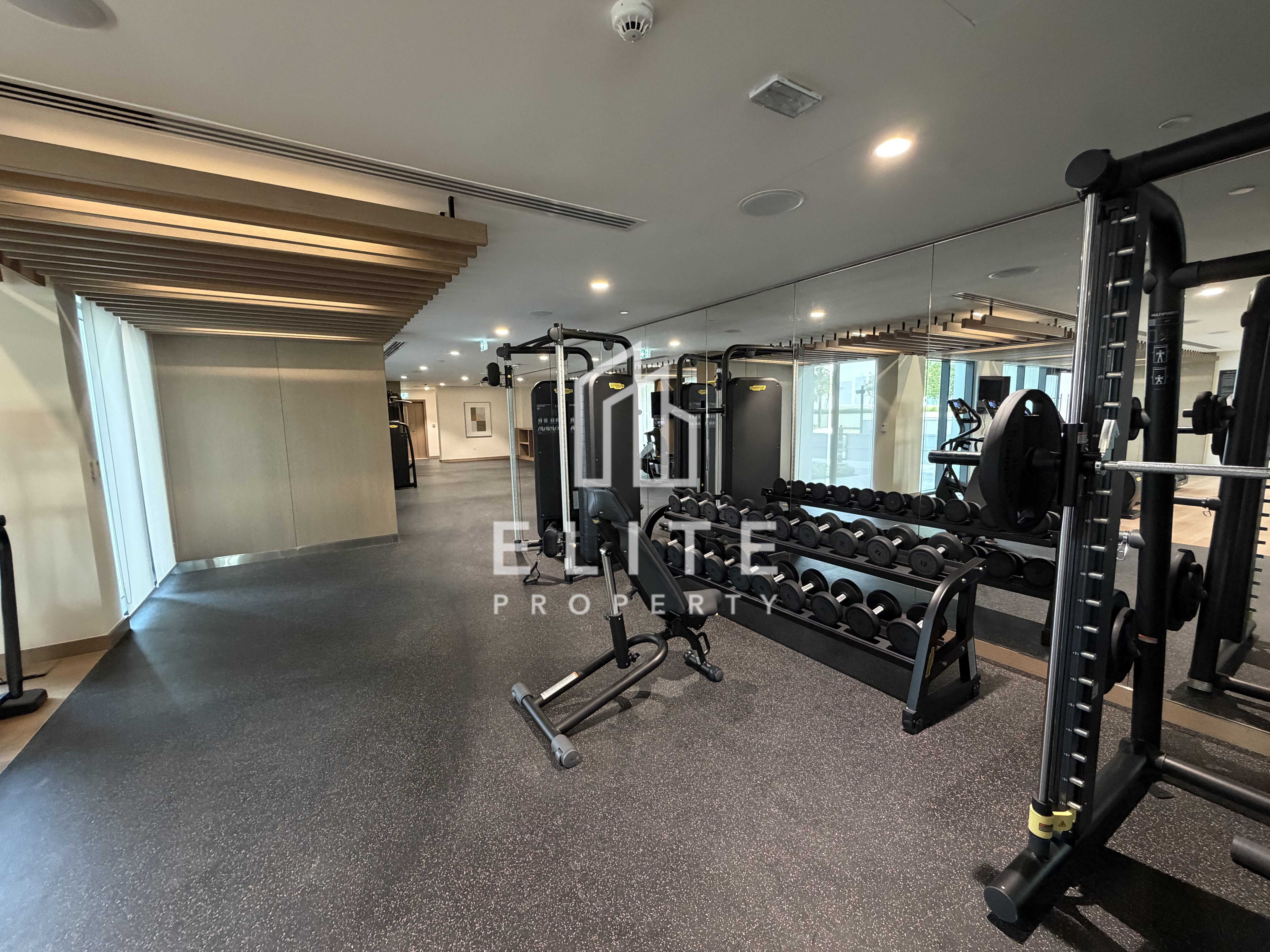 CREEK VIEW - BRAND NEW - PRIME LOCATION