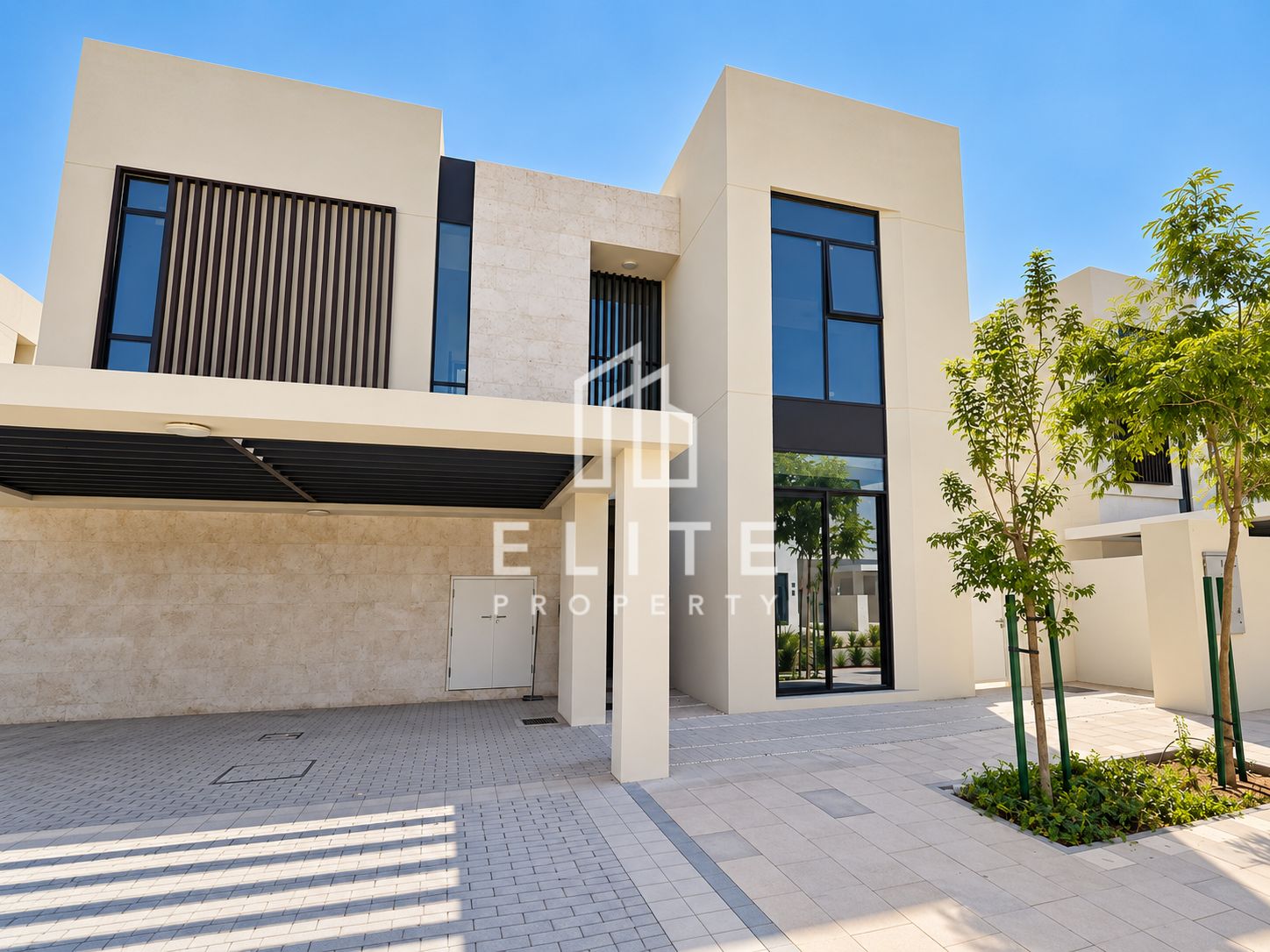 BEST DEAL | BEACHFRONT LIVING | HANDOVER SOON