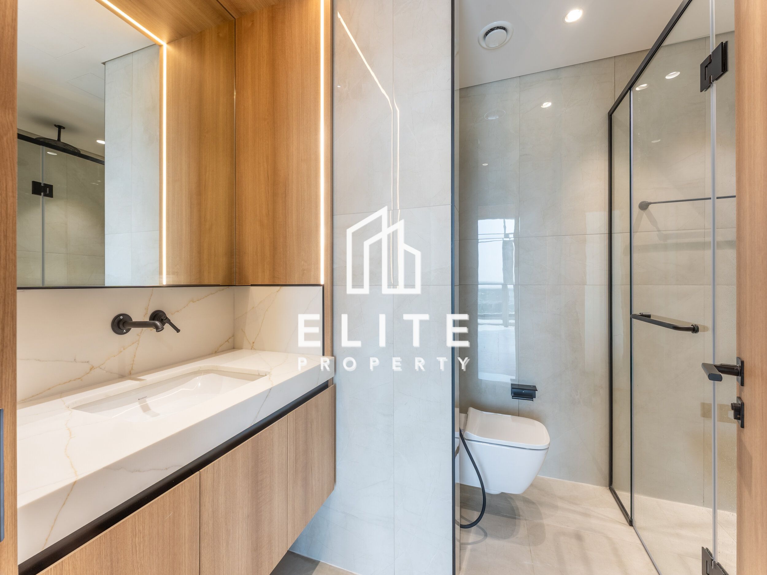 Spacious & Modern Design I  Golf & Villa Views