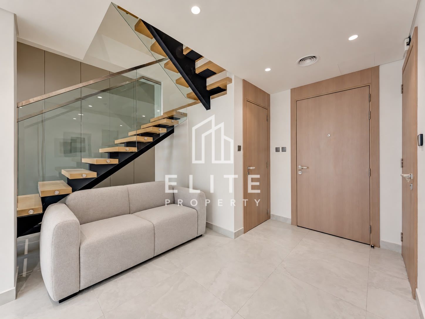 Spacious 2 Bed Duplex | High Floor | Vacant