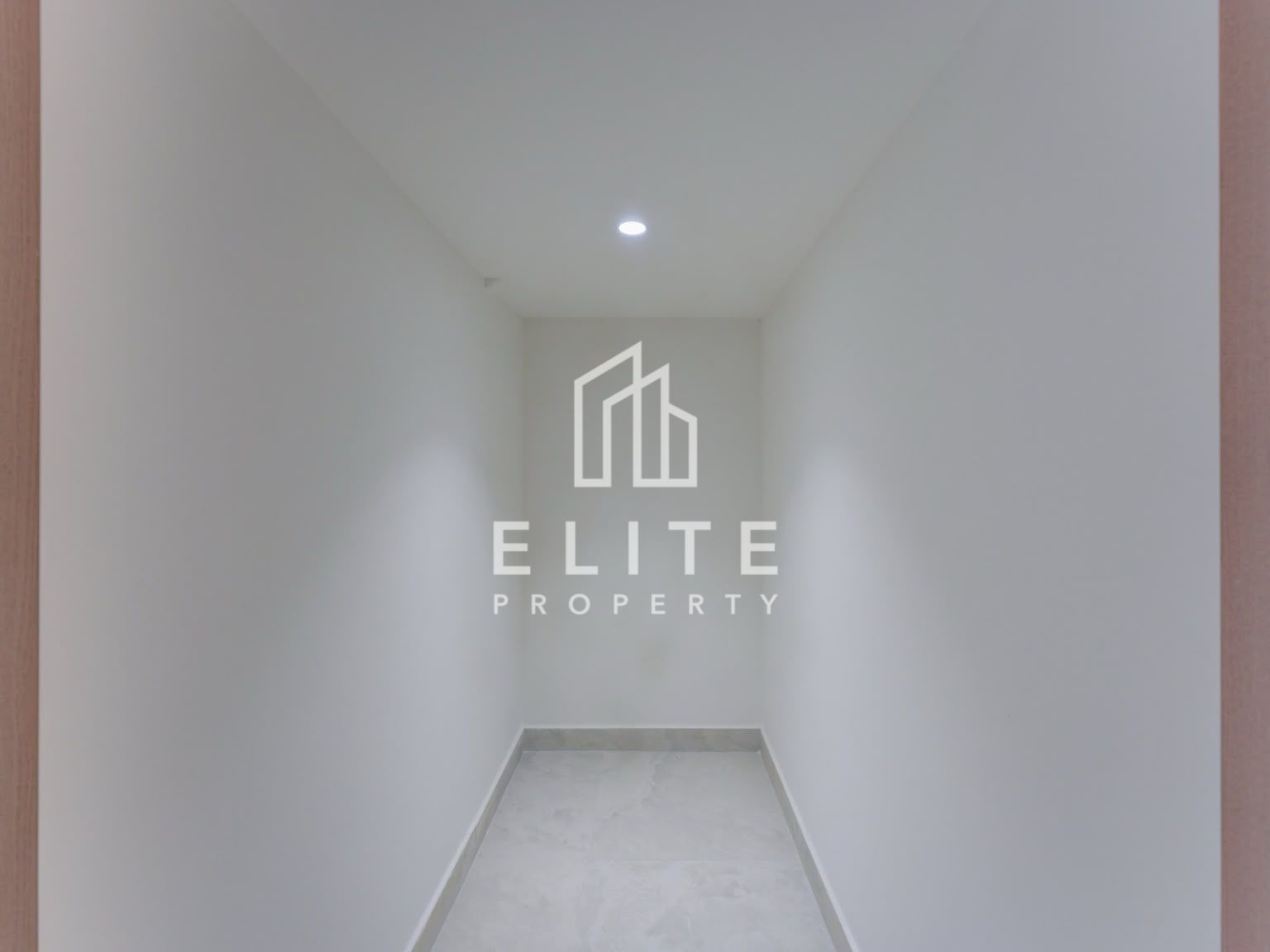 Spacious 2 Bed Duplex | High Floor | Vacant