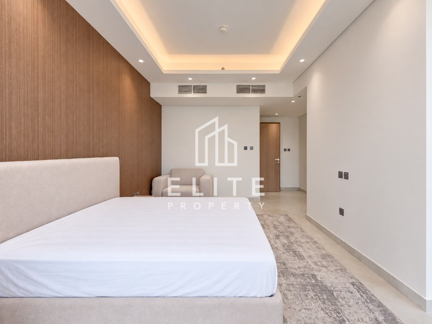 Spacious 2 Bed Duplex | High Floor | Vacant