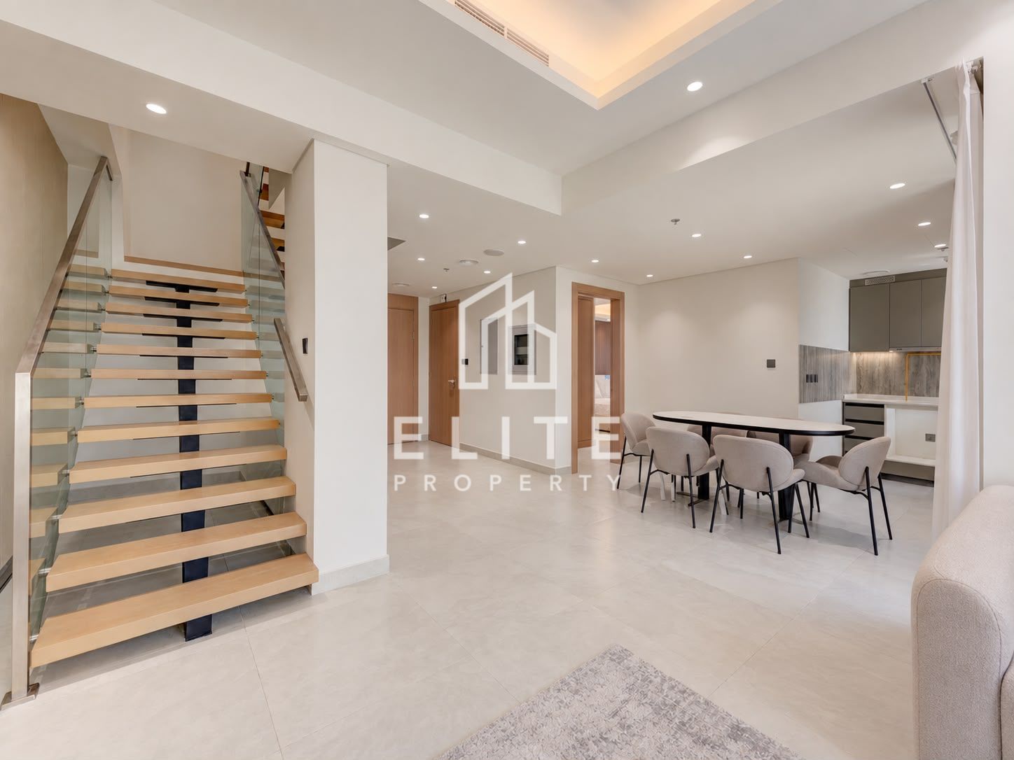 Spacious 2 Bed Duplex | High Floor | Vacant