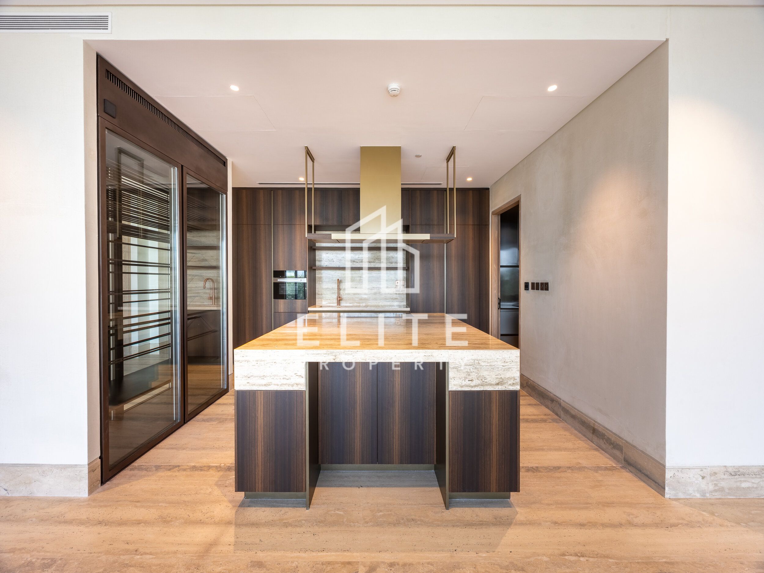 MULTIPLE CHEQUES | PRIVATE BEACH ACCESS | LUXURY