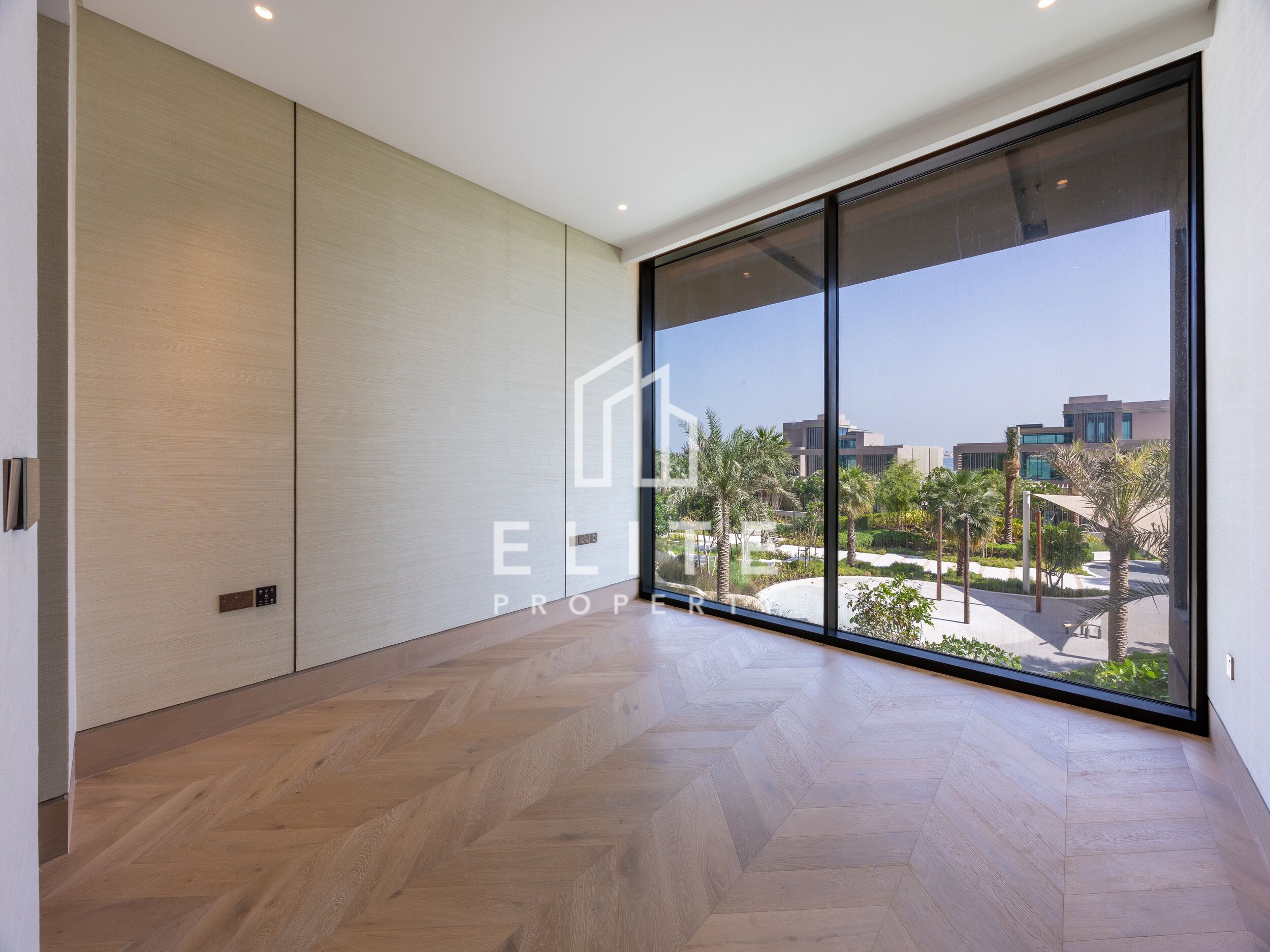 MULTIPLE CHEQUES | PRIVATE BEACH ACCESS | LUXURY