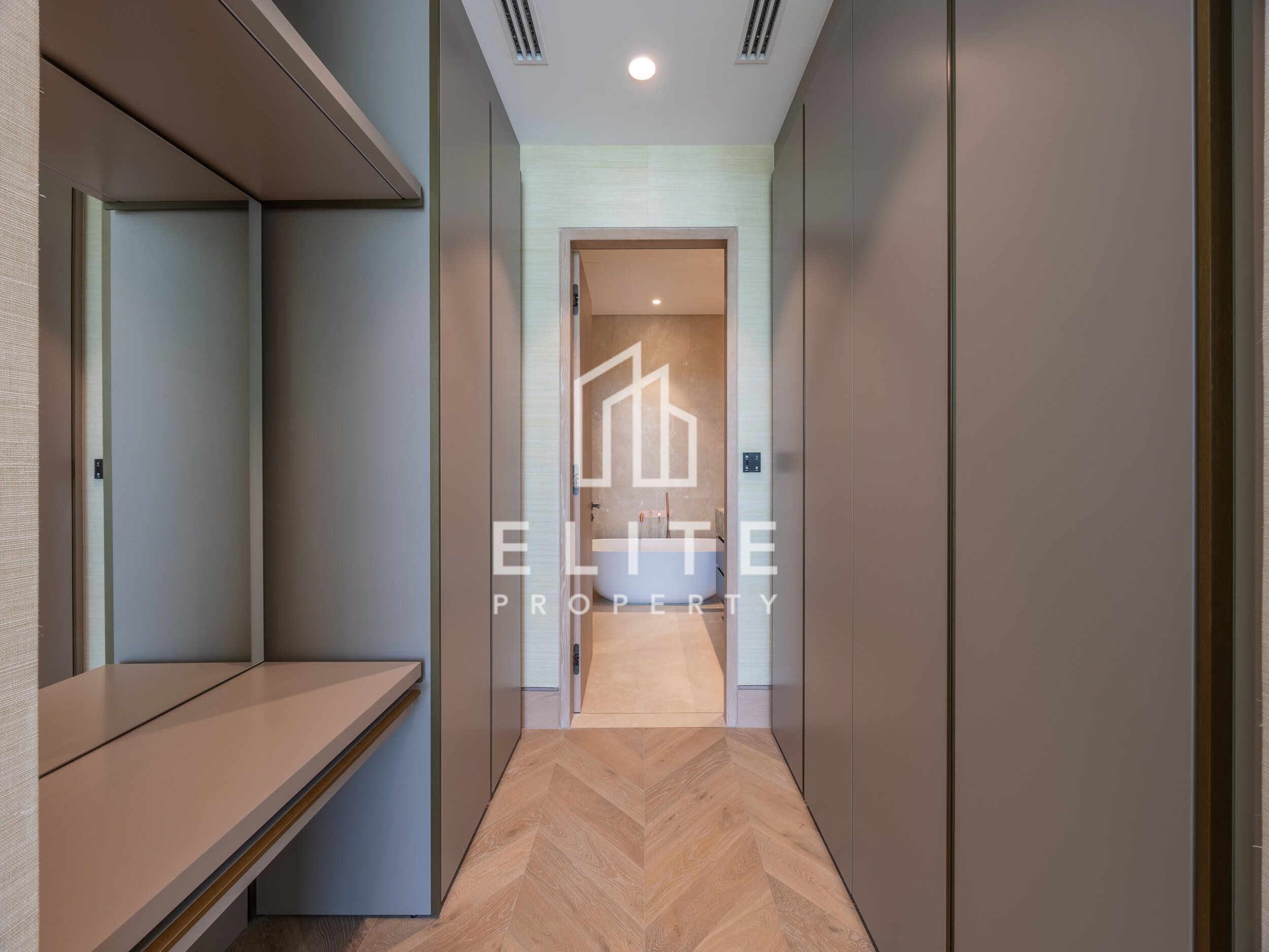 MULTIPLE CHEQUES | PRIVATE BEACH ACCESS | LUXURY