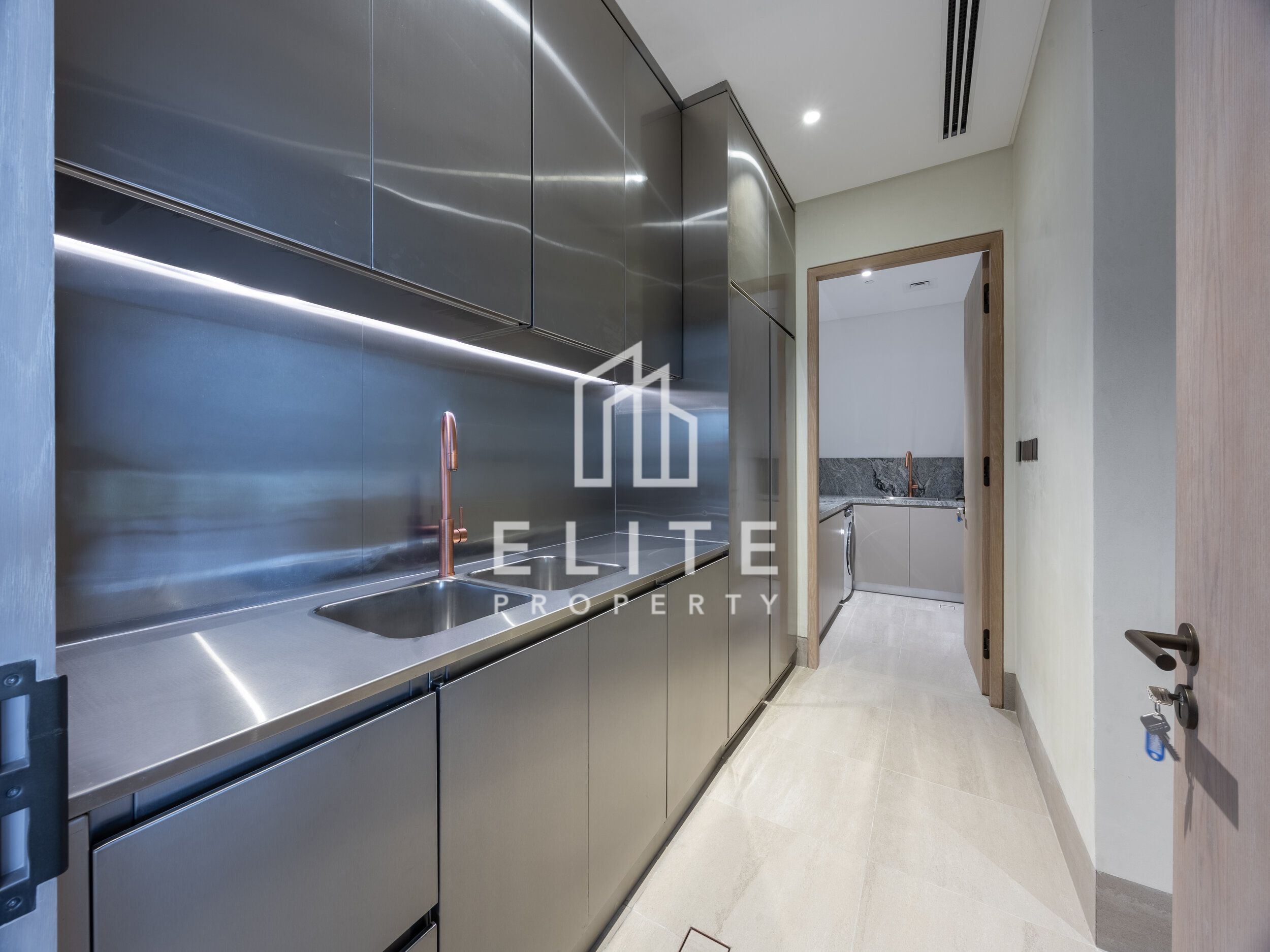 MULTIPLE CHEQUES | PRIVATE BEACH ACCESS | LUXURY