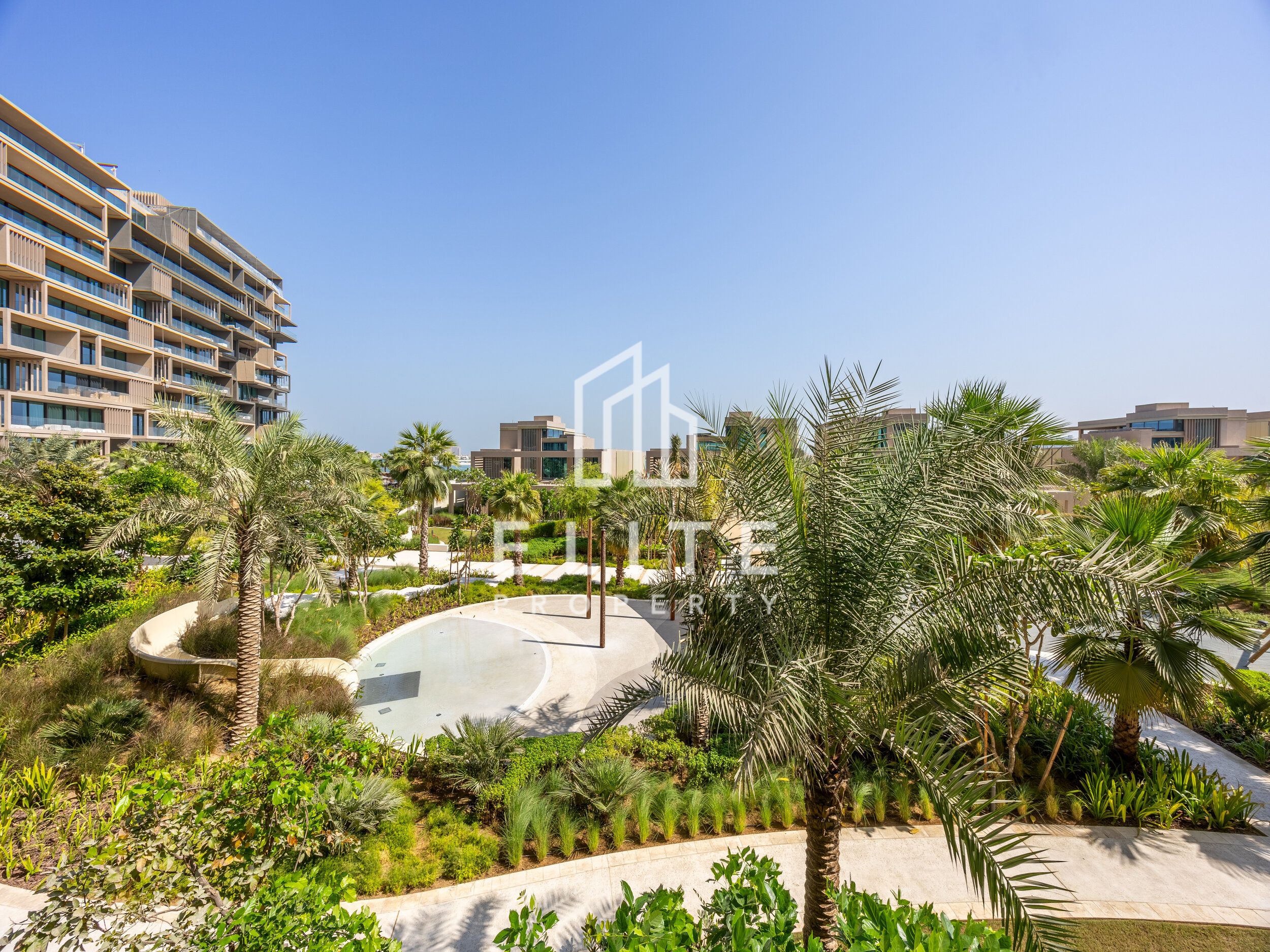 MULTIPLE CHEQUES | PRIVATE BEACH ACCESS | LUXURY