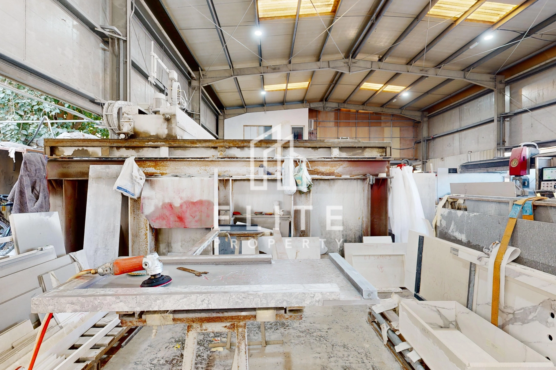 Marble &amp; Quarts factory in Dubai for Sale