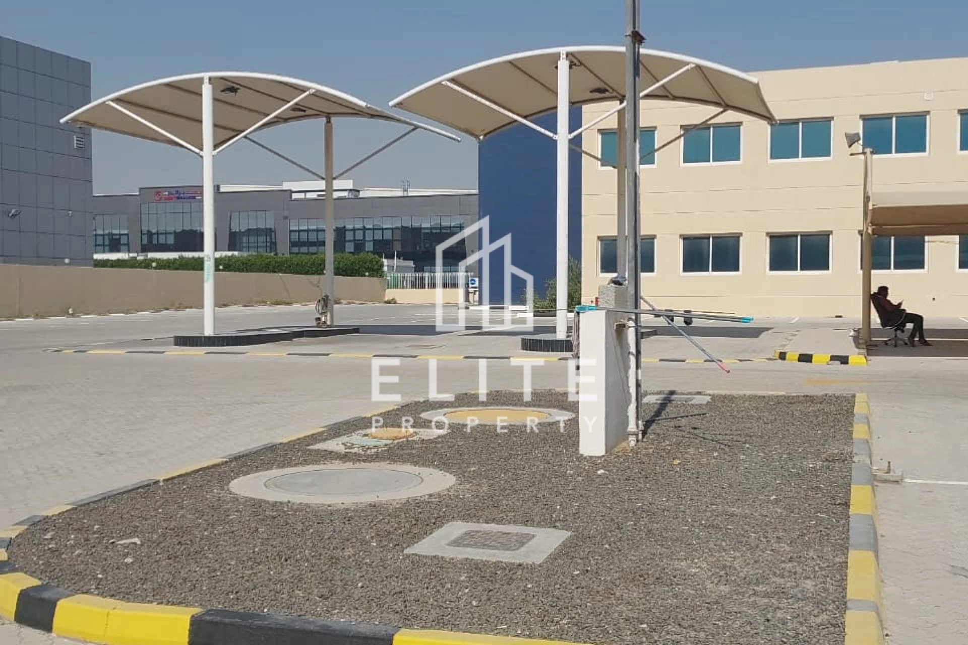 High ROI Investment 2x warehouse &amp; Business Centre
