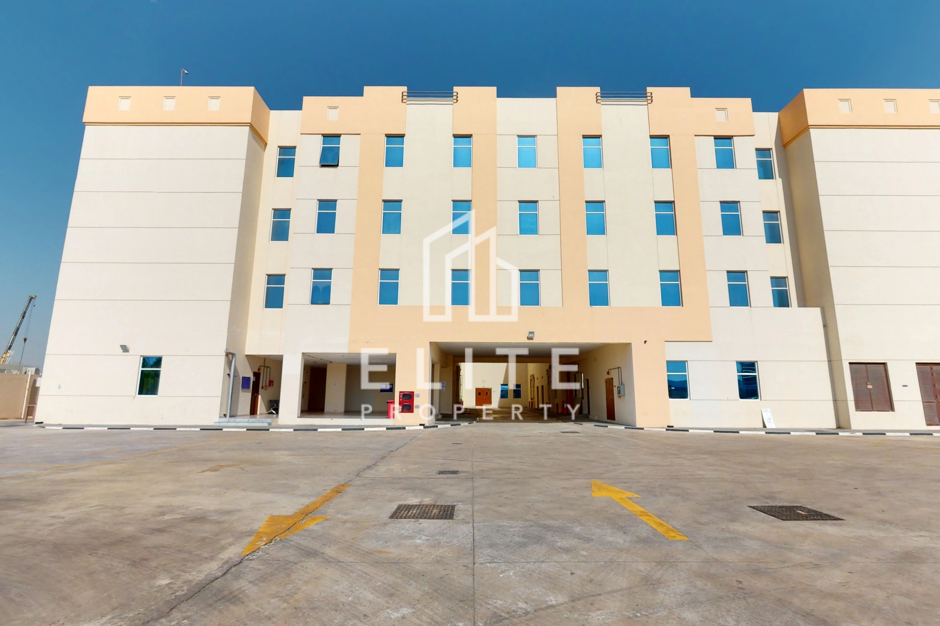 DIC LABOUR ACCOMMODATION IN TOP CONDITION FOR SALE