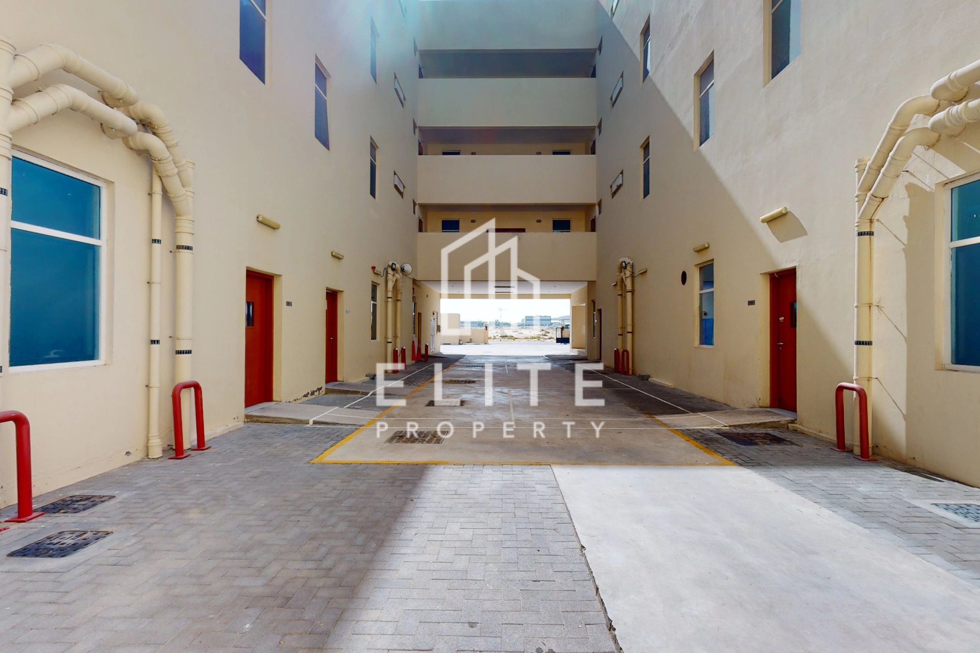 DIC LABOUR ACCOMMODATION IN TOP CONDITION FOR SALE