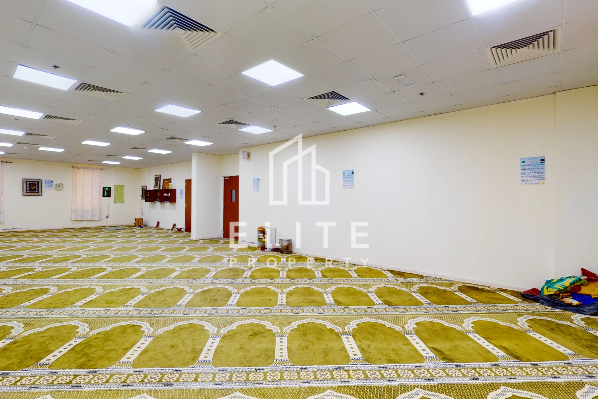 DIC LABOUR ACCOMMODATION IN TOP CONDITION FOR SALE