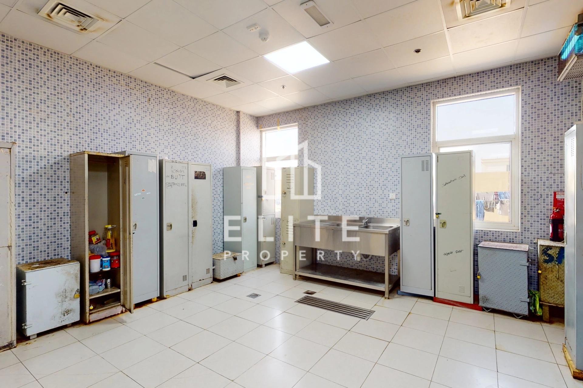 DIC LABOUR ACCOMMODATION IN TOP CONDITION FOR SALE