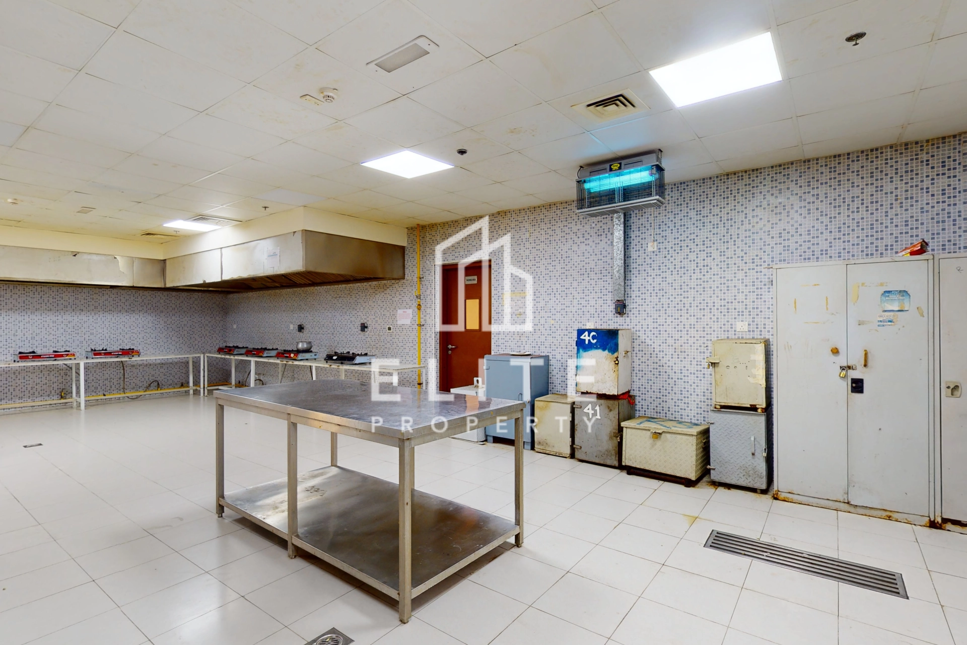 DIC LABOUR ACCOMMODATION IN TOP CONDITION FOR SALE