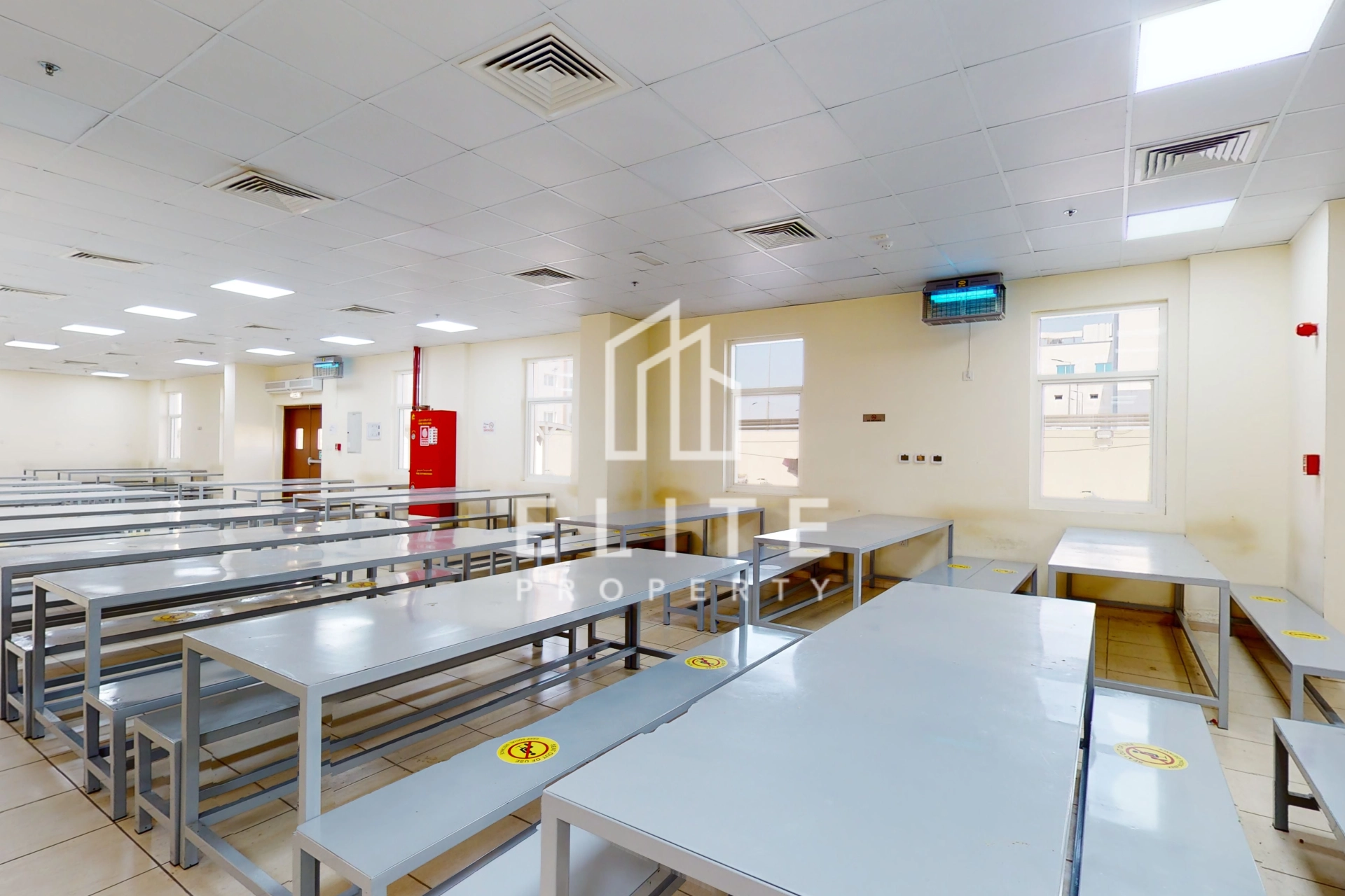 DIC LABOUR ACCOMMODATION IN TOP CONDITION FOR SALE