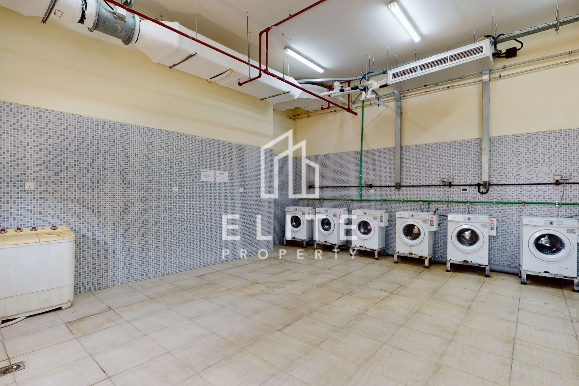 DIC LABOUR ACCOMMODATION IN TOP CONDITION FOR SALE