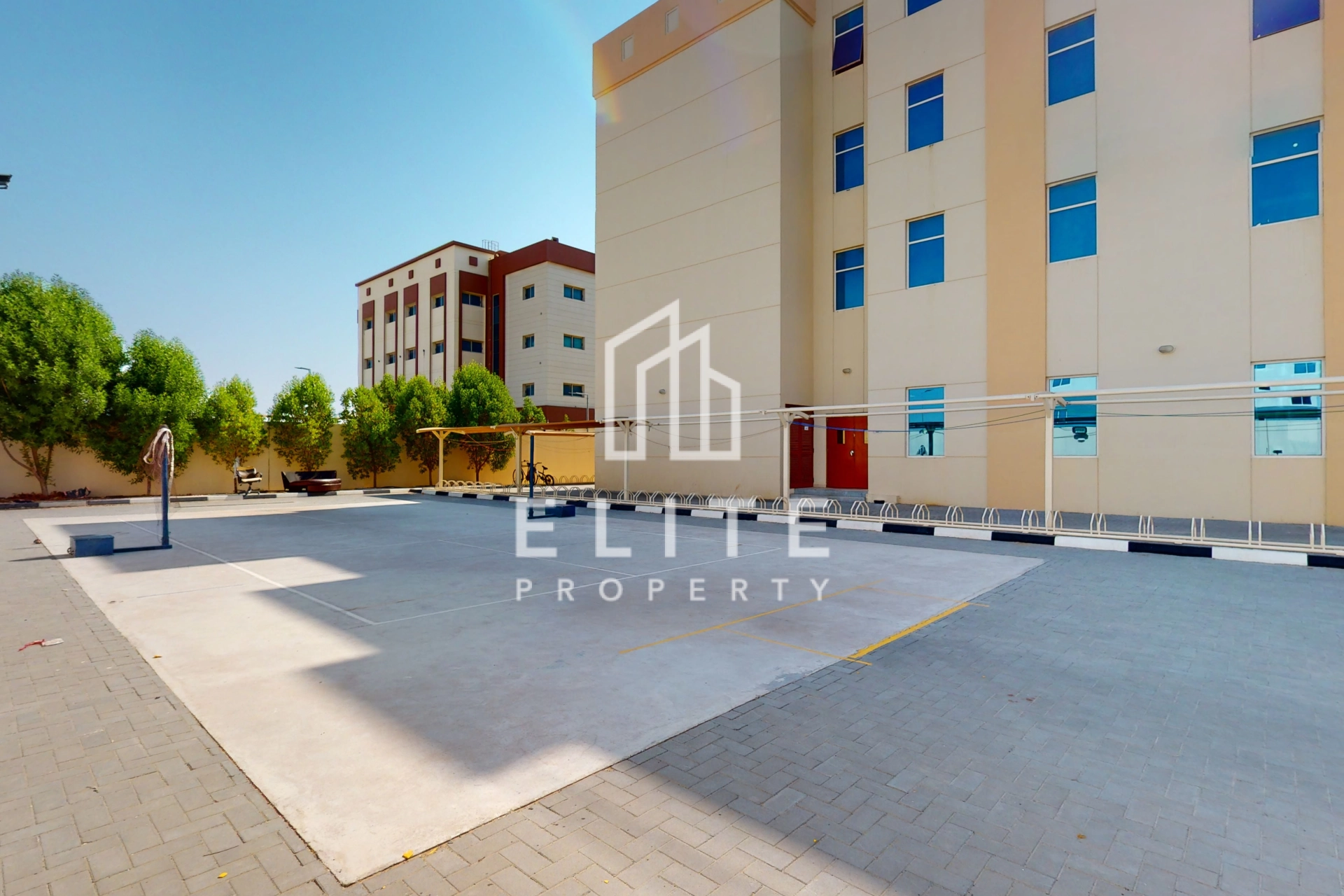 DIC LABOUR ACCOMMODATION IN TOP CONDITION FOR SALE
