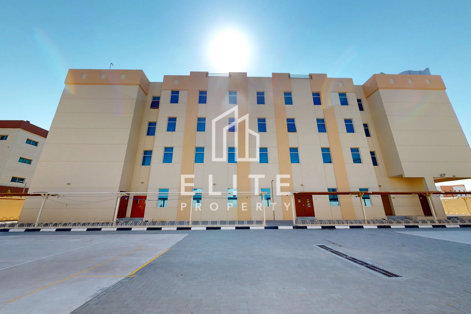 DIC LABOUR ACCOMMODATION IN TOP CONDITION FOR SALE