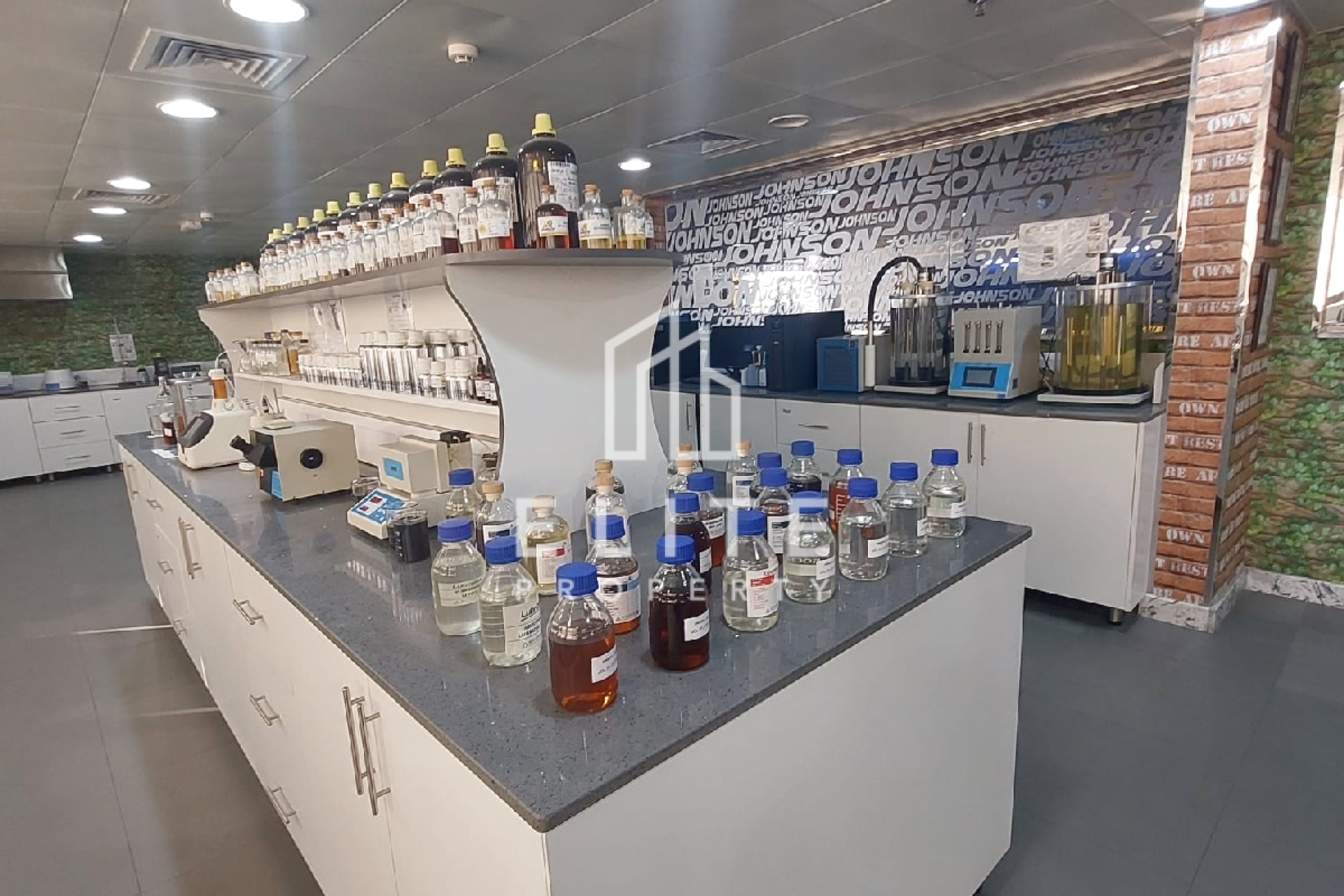 HIGH PERFORMANCE LUBRICANT FACTORY JOINT VENTURE PROPOSAL AT AN INVESTMENT OF AED 30,000,000 / USD 8,167,665