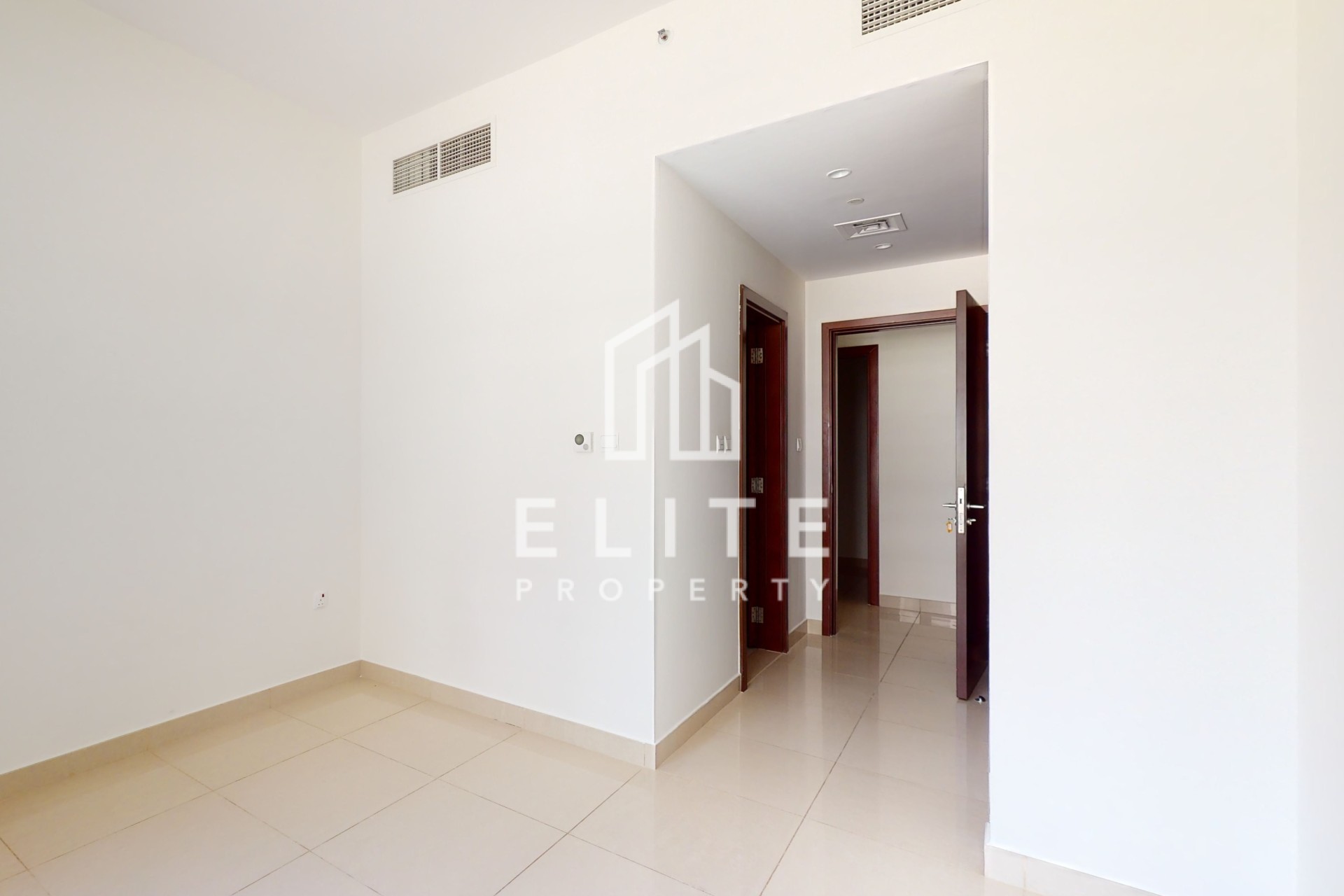 RARE LAYOUT | WELL MAINTAINED | MULTIPLE OPTIONS
