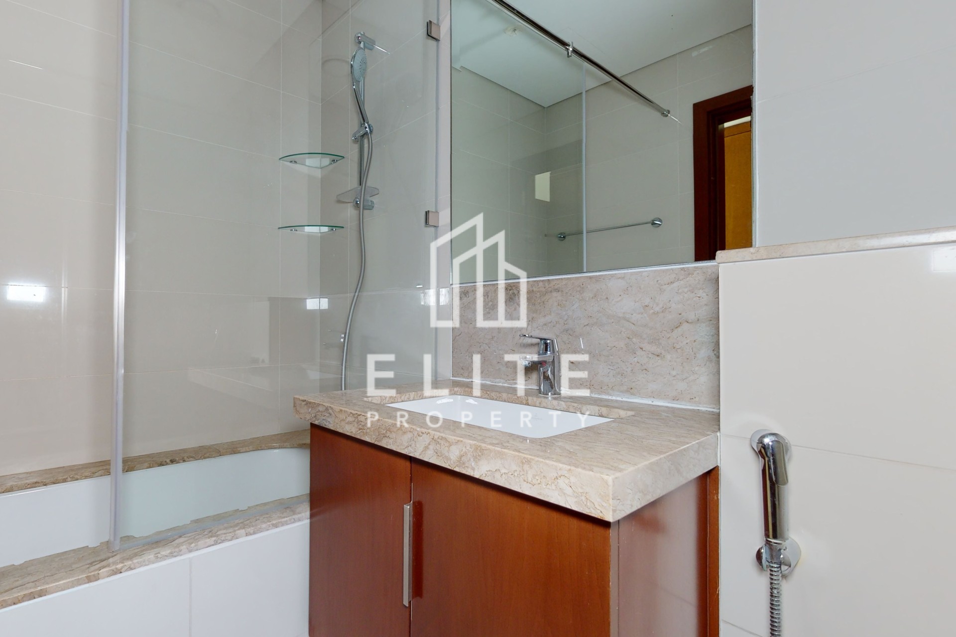 RARE LAYOUT | WELL MAINTAINED | MULTIPLE OPTIONS
