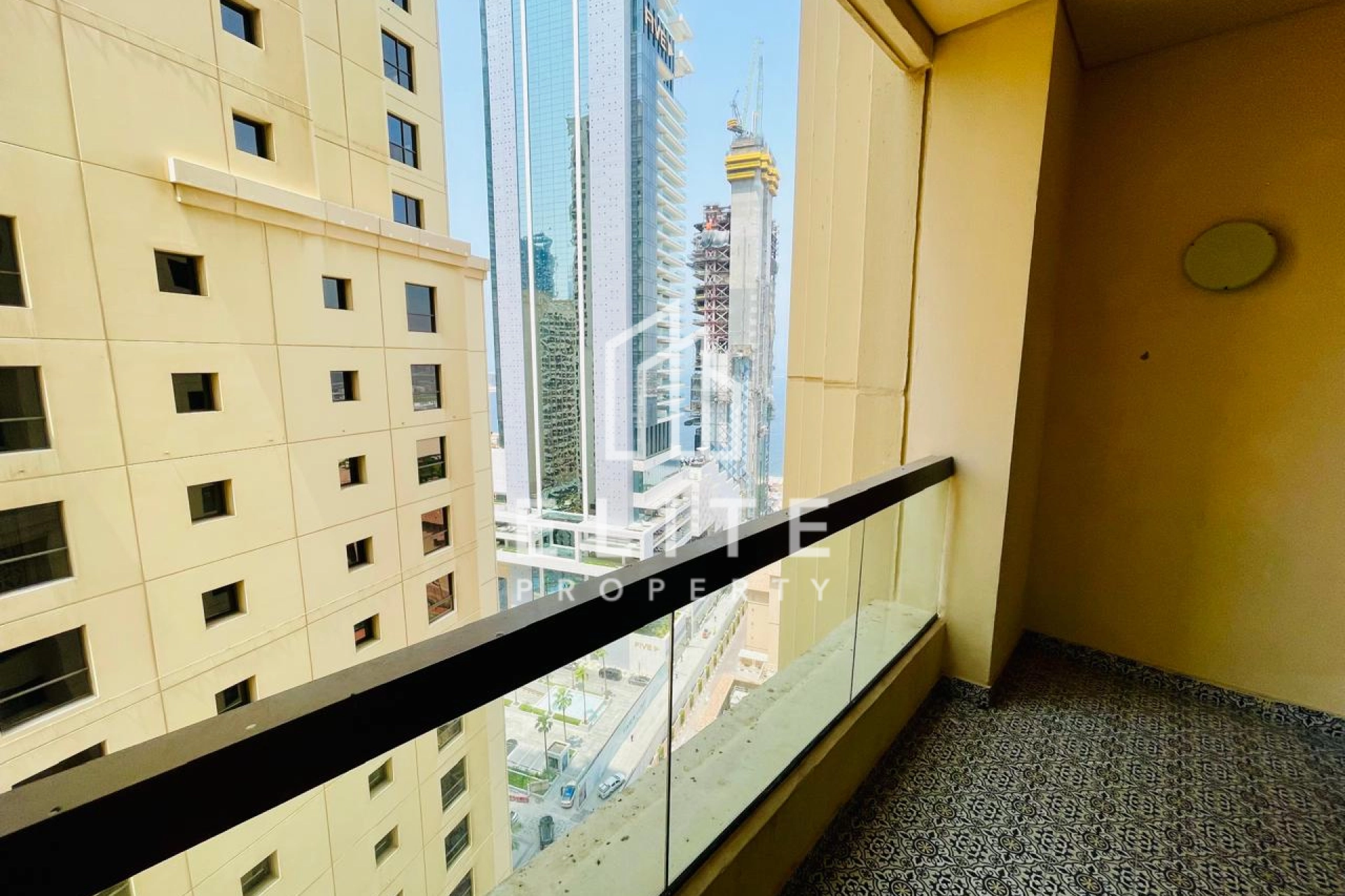 FAIRMONT RESIDENCES