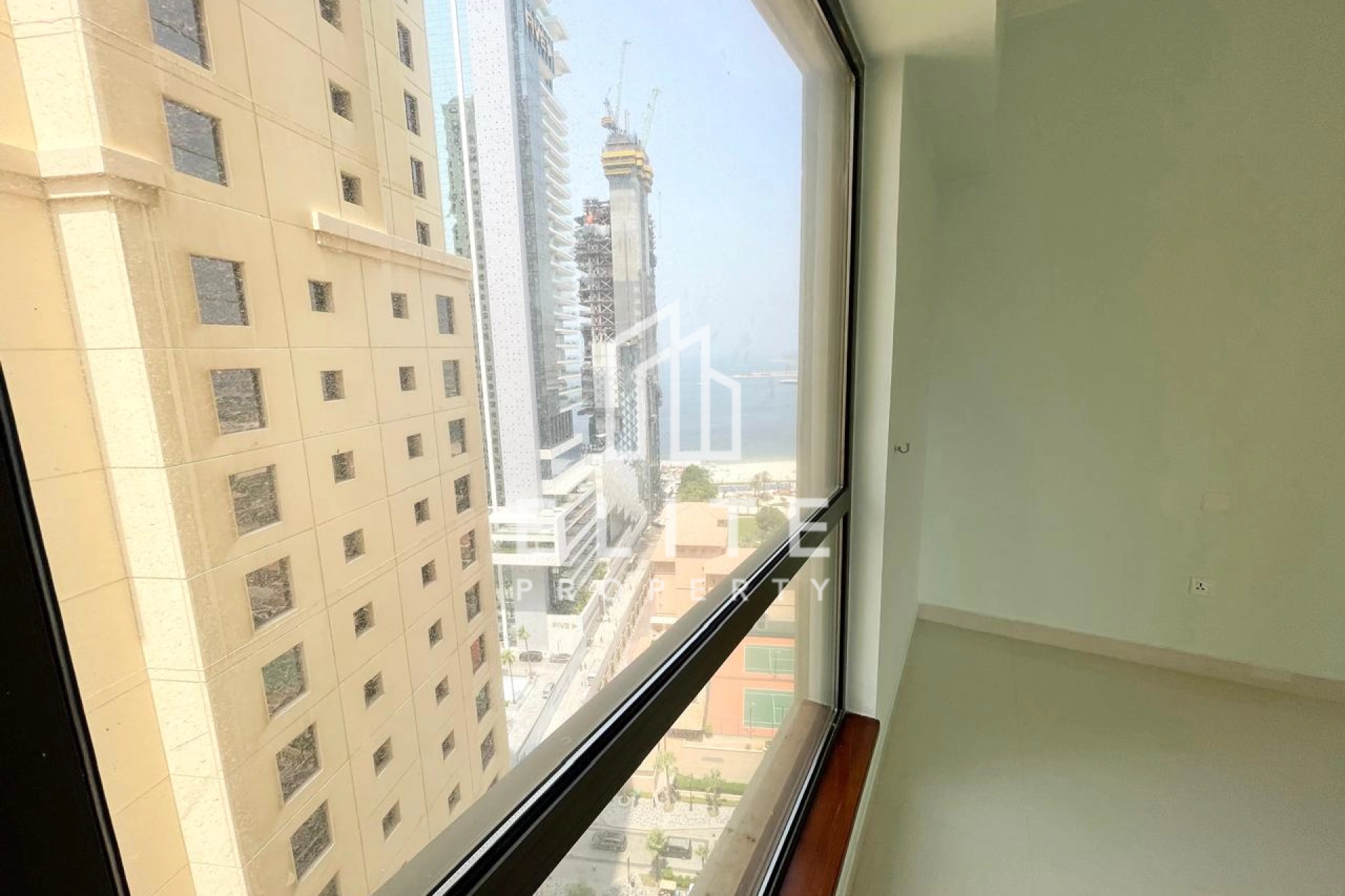 FAIRMONT RESIDENCES