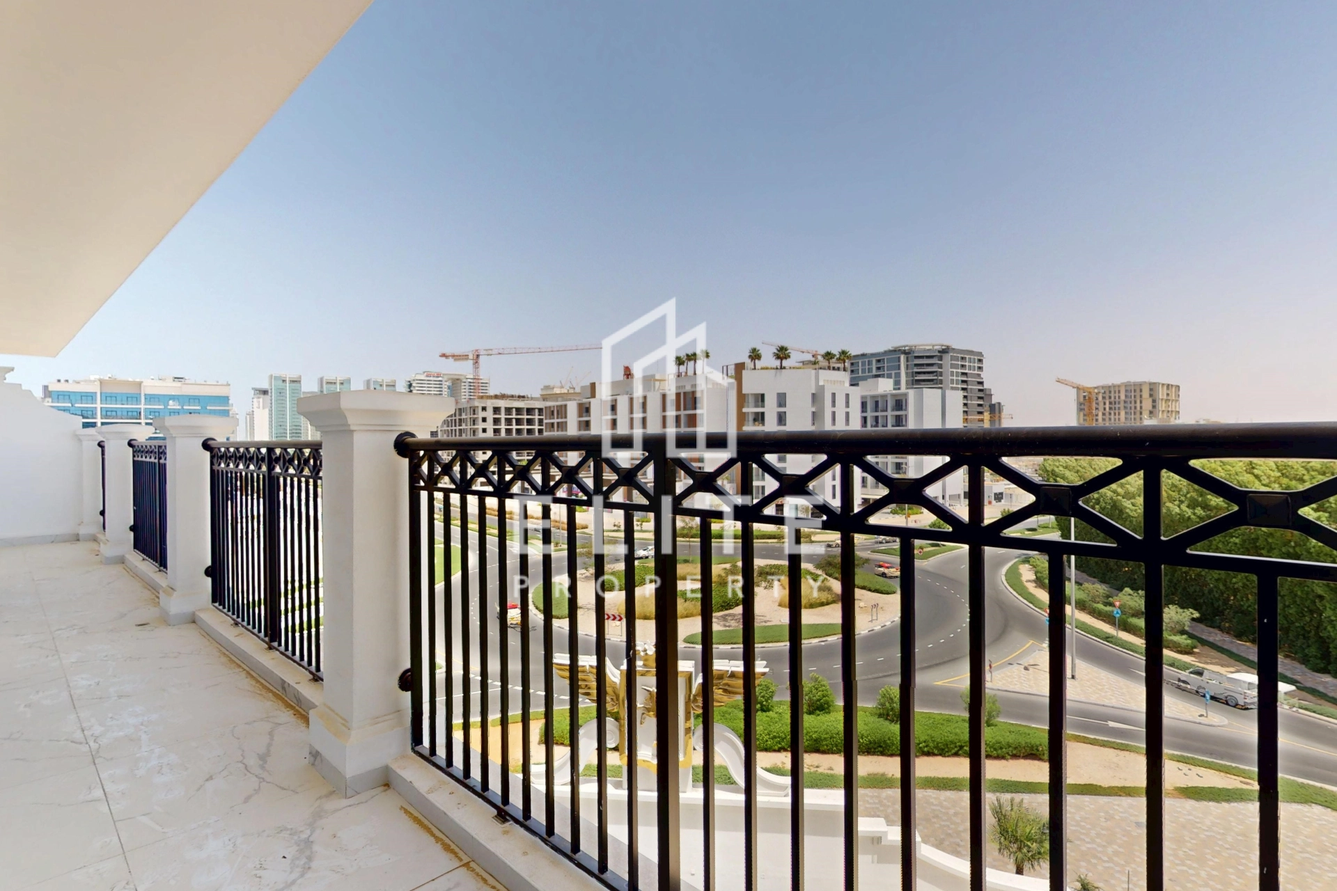FAIRMONT RESIDENCES