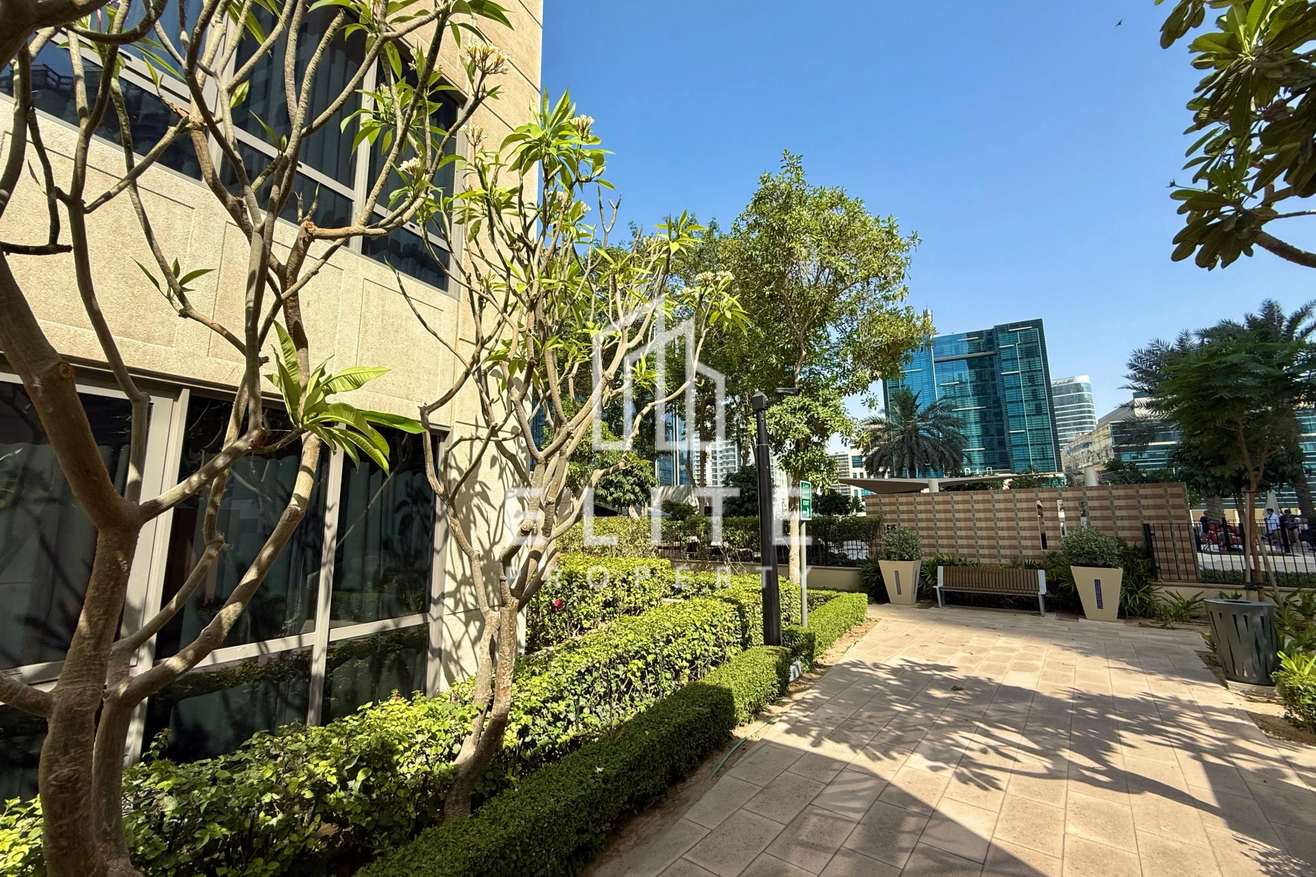 FAIRMONT RESIDENCES